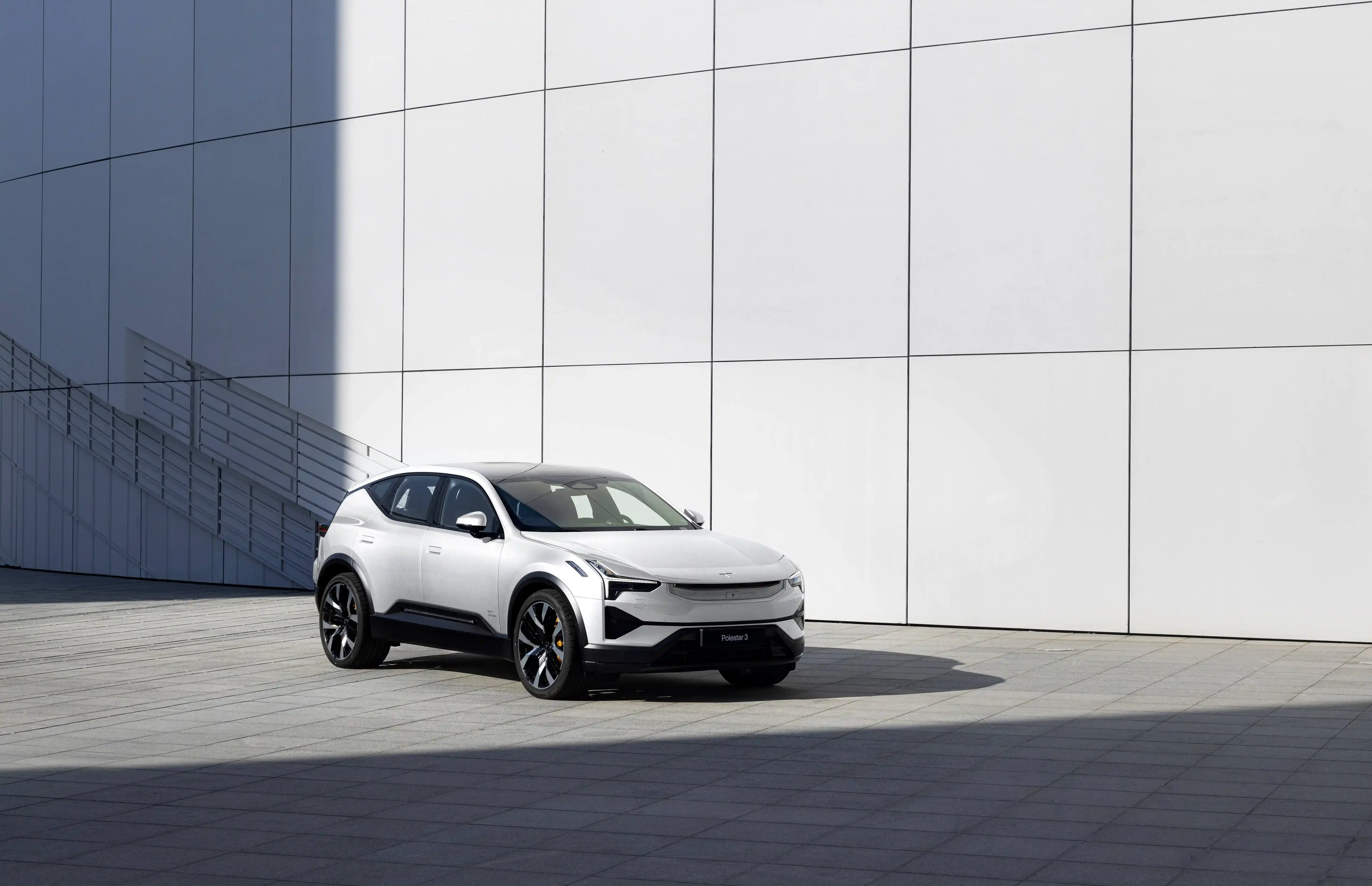 polestar esempio di auto cinese in italia