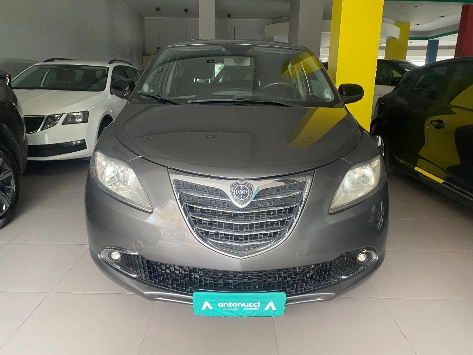 Lancia Ypsilon