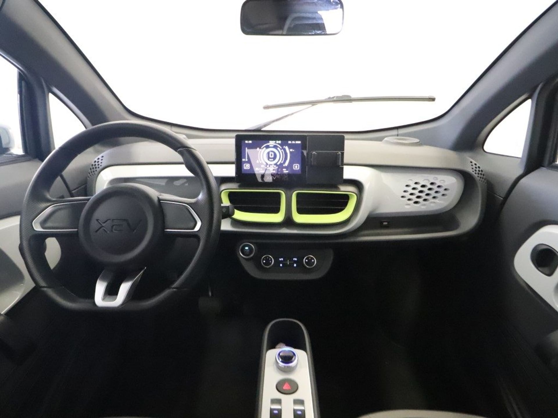 Xev Yoyo Yoyo Yoyo usata electric con 1km a Via Salvo D'Acquisto, 2c