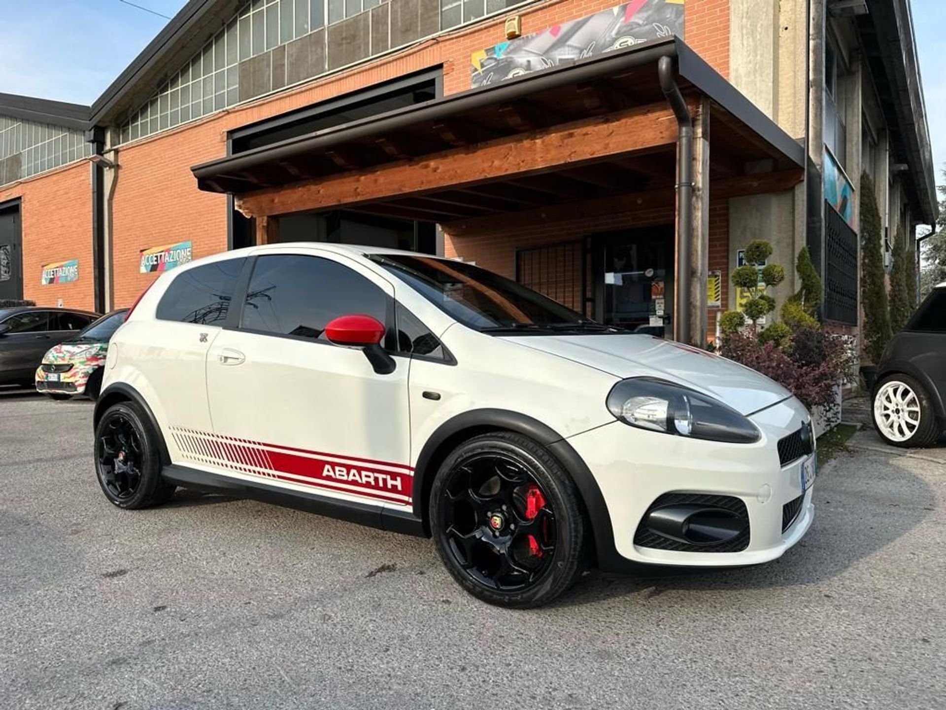 Auto Usate Potenza Abarth Grande Punto Benzina Grande Punto 1.4 T-Jet 16V 3  porte esseesse 180cv - Pessolano Motors