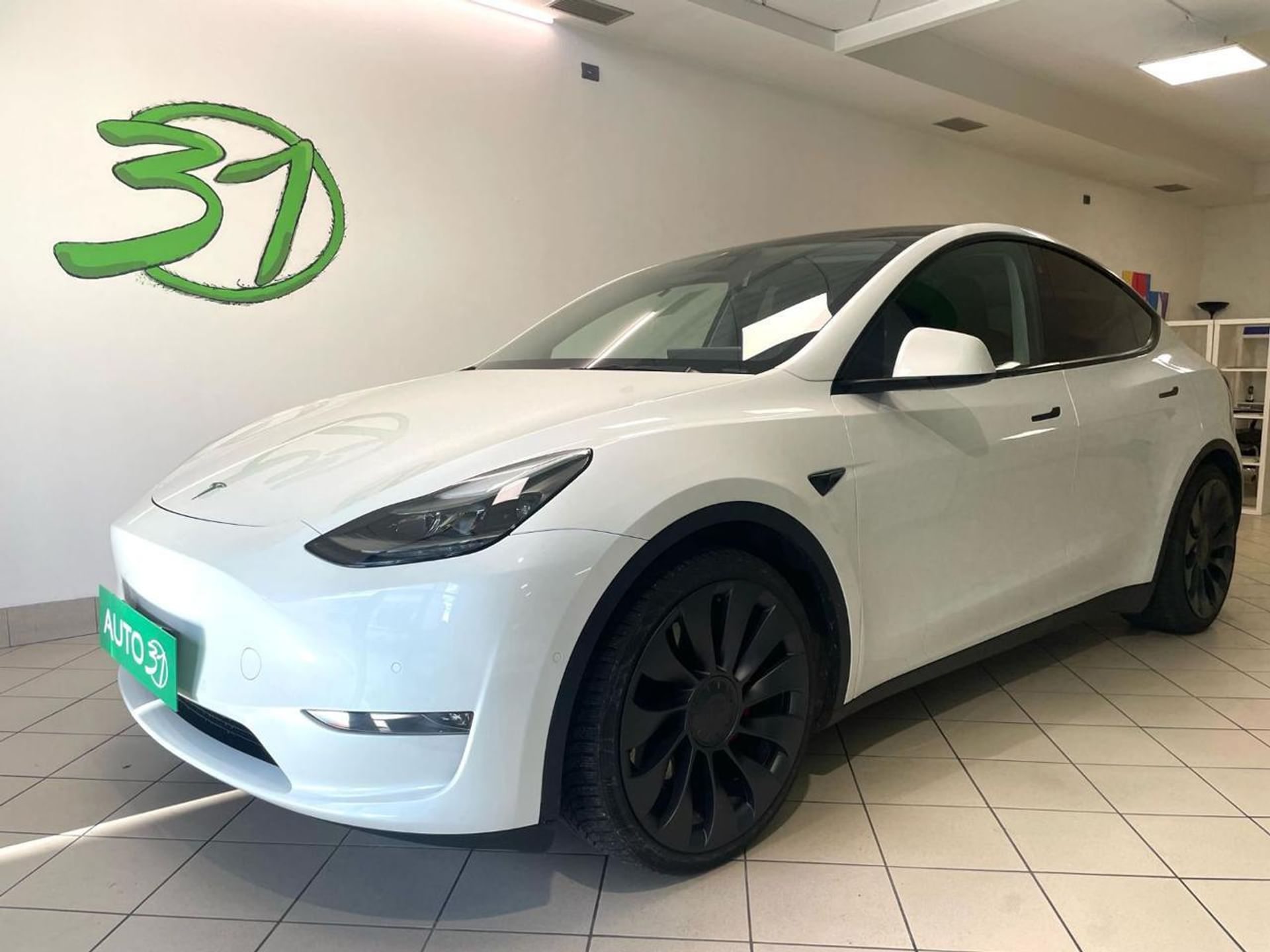 Acquista Tesla Model Y usate - Autosupermarket