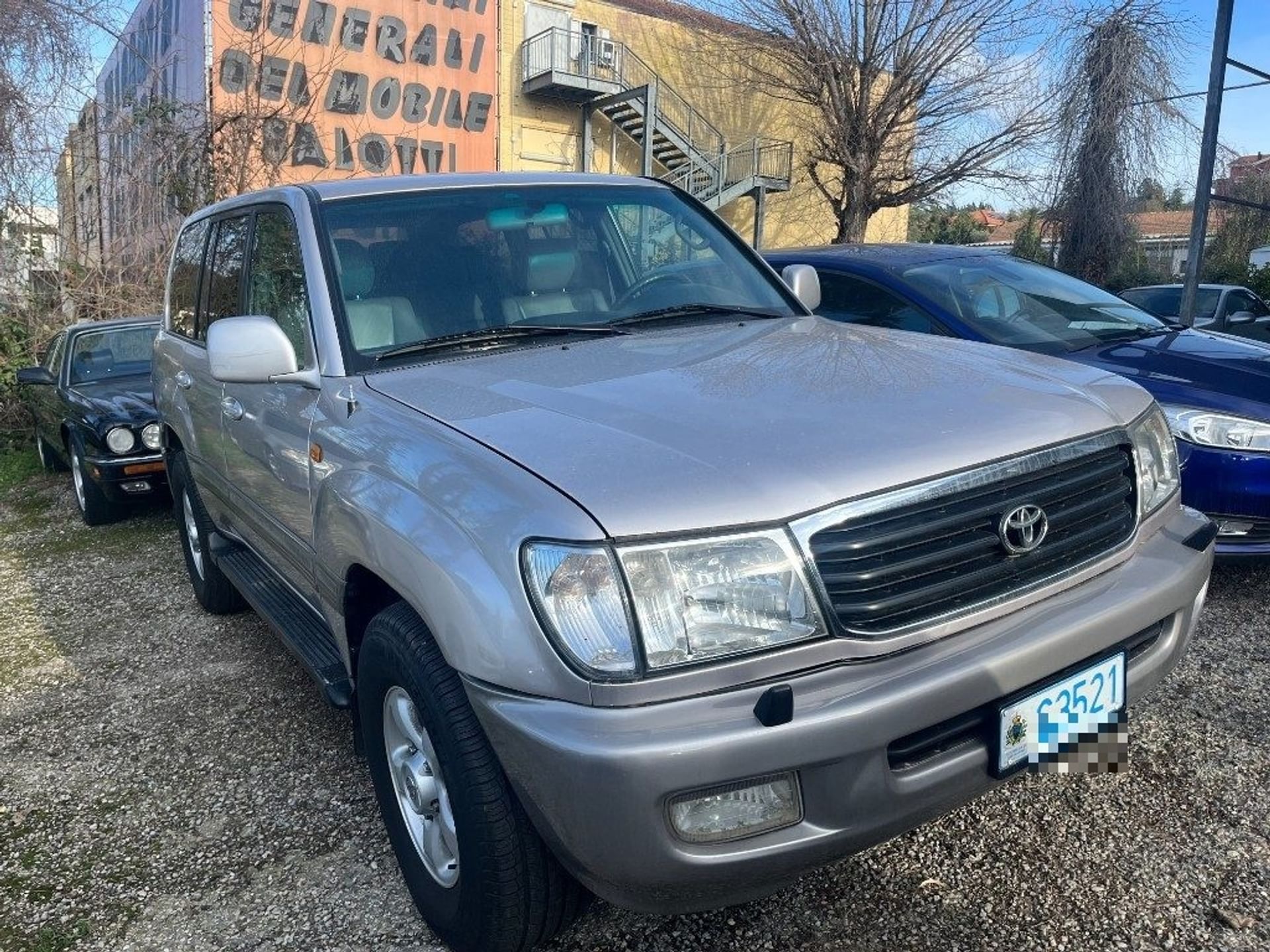 Toyota Land Cruiser