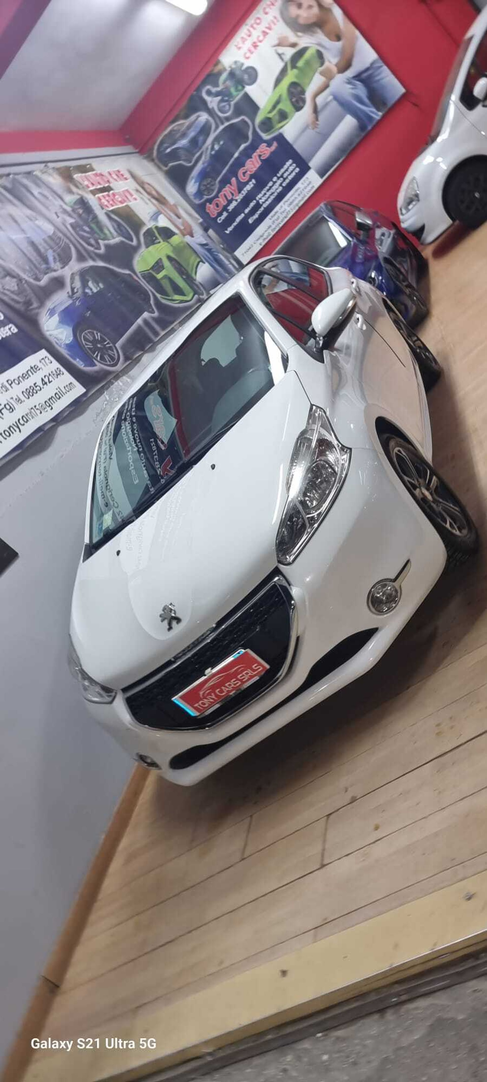 Peugeot 208