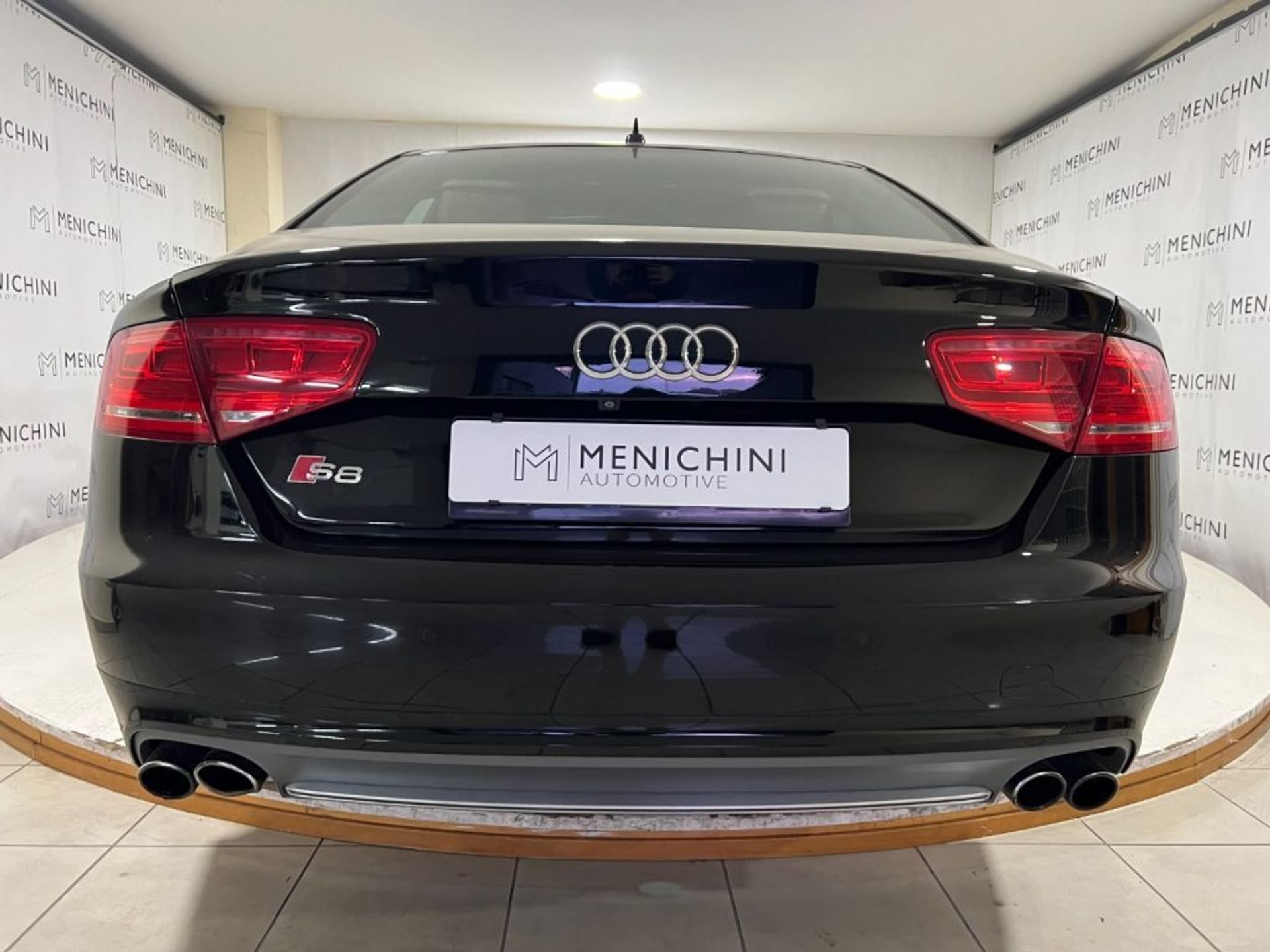 Audi S8