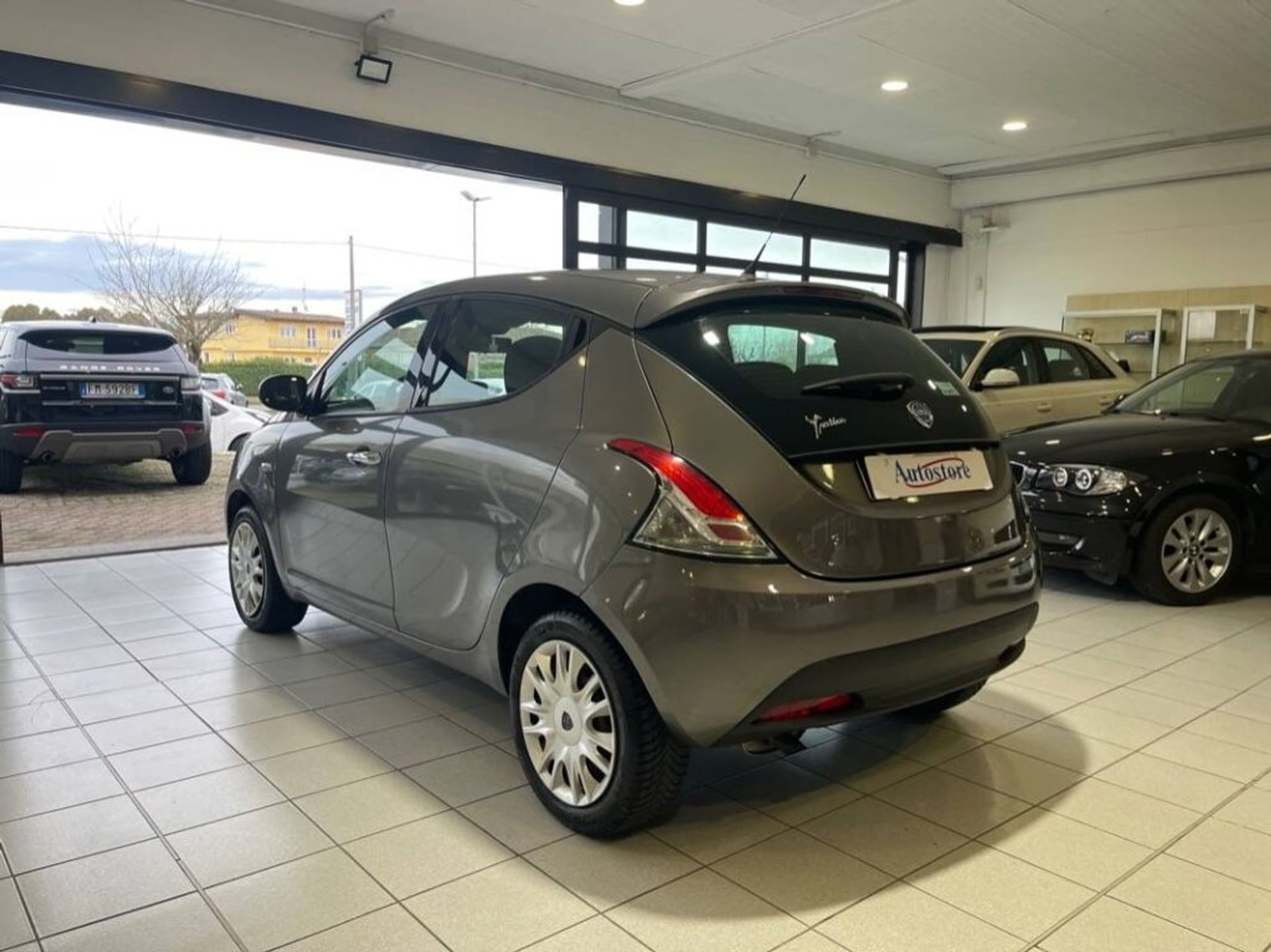Lancia Ypsilon