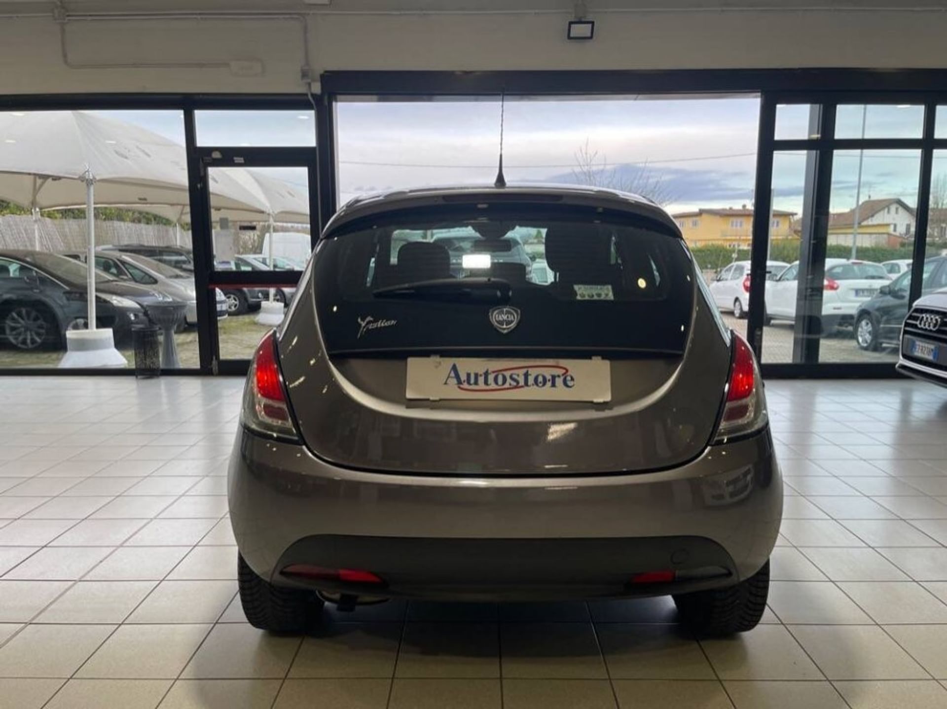 Lancia Ypsilon
