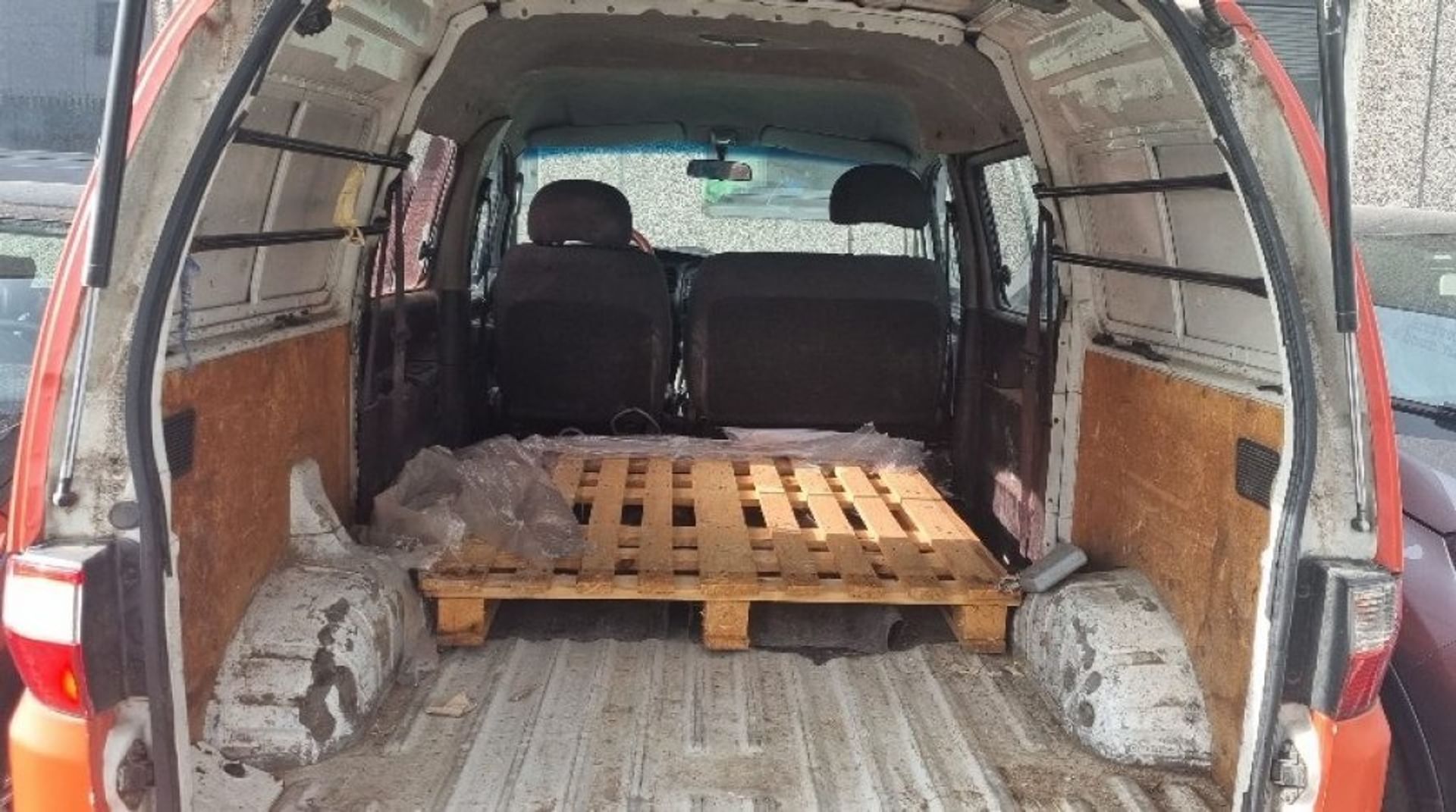 Hyundai H-1