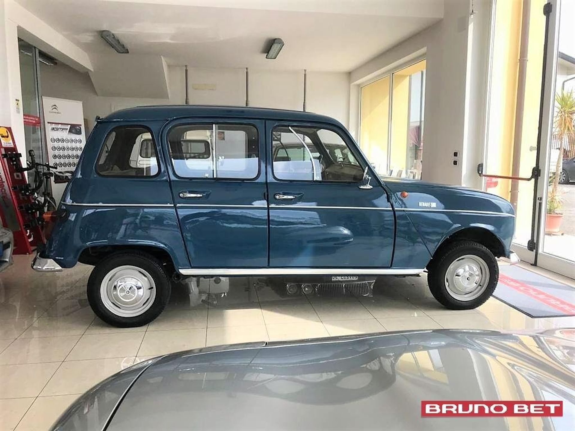 Renault 4