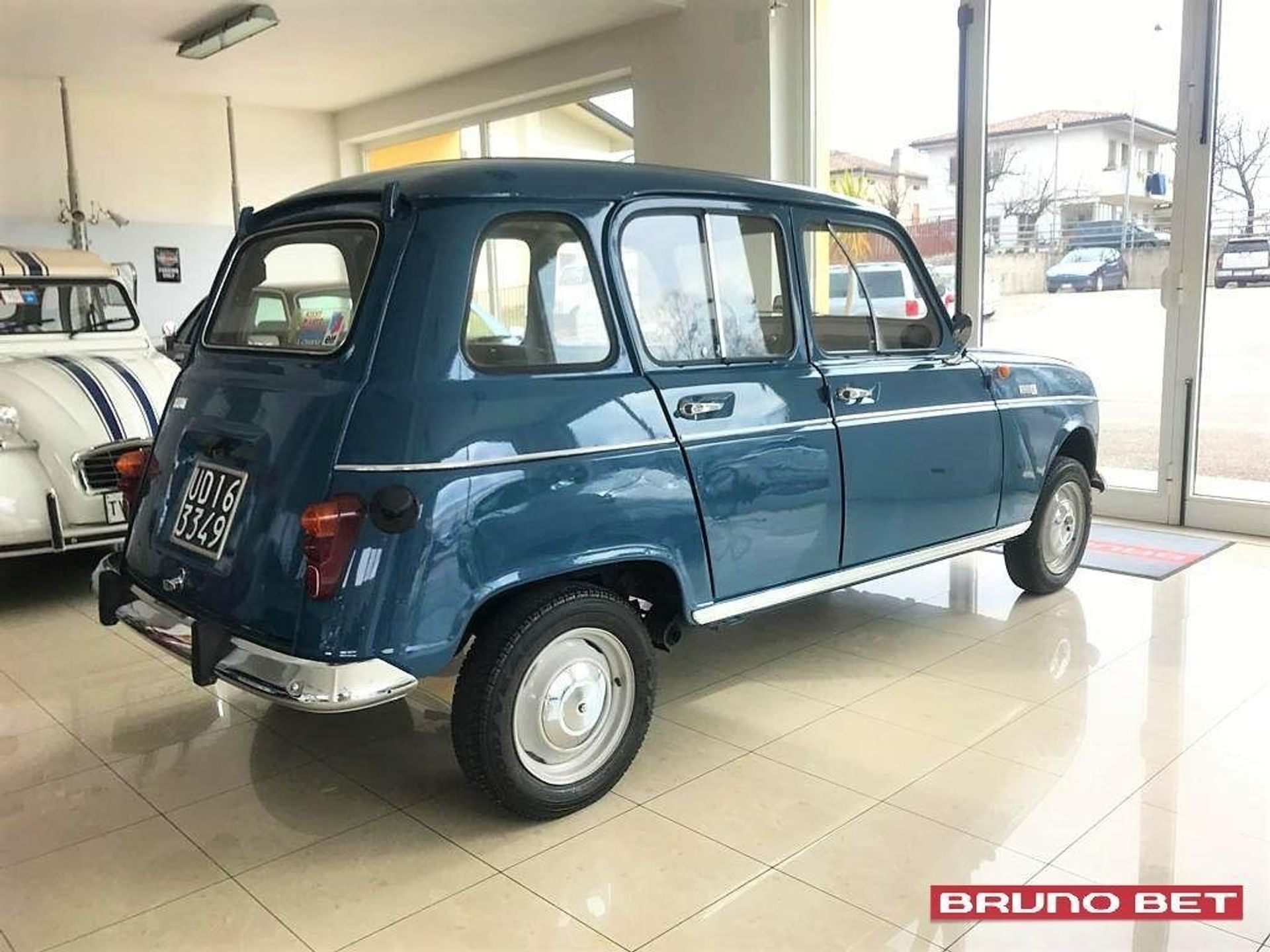 Renault 4