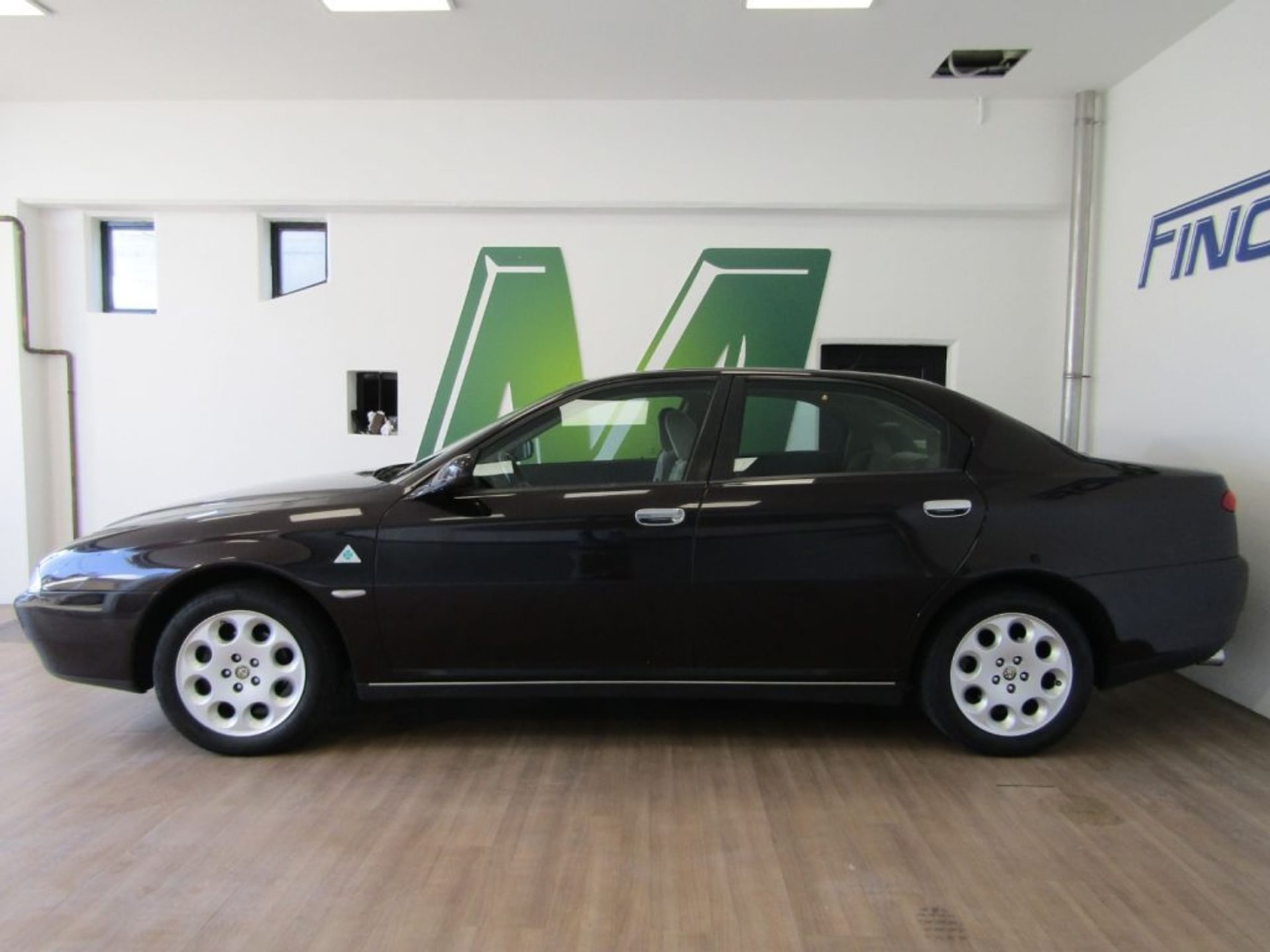 Alfa Romeo 166