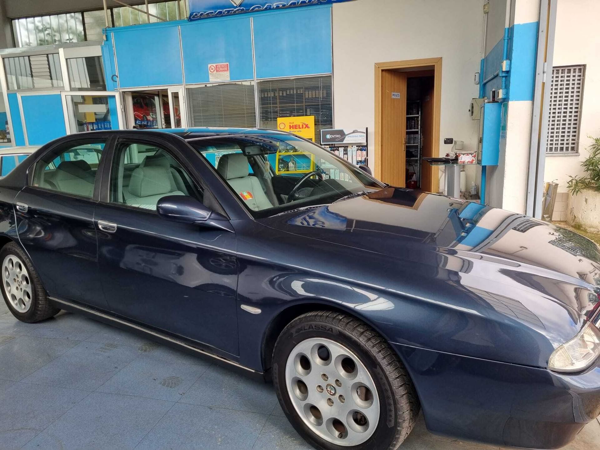 Alfa Romeo 166