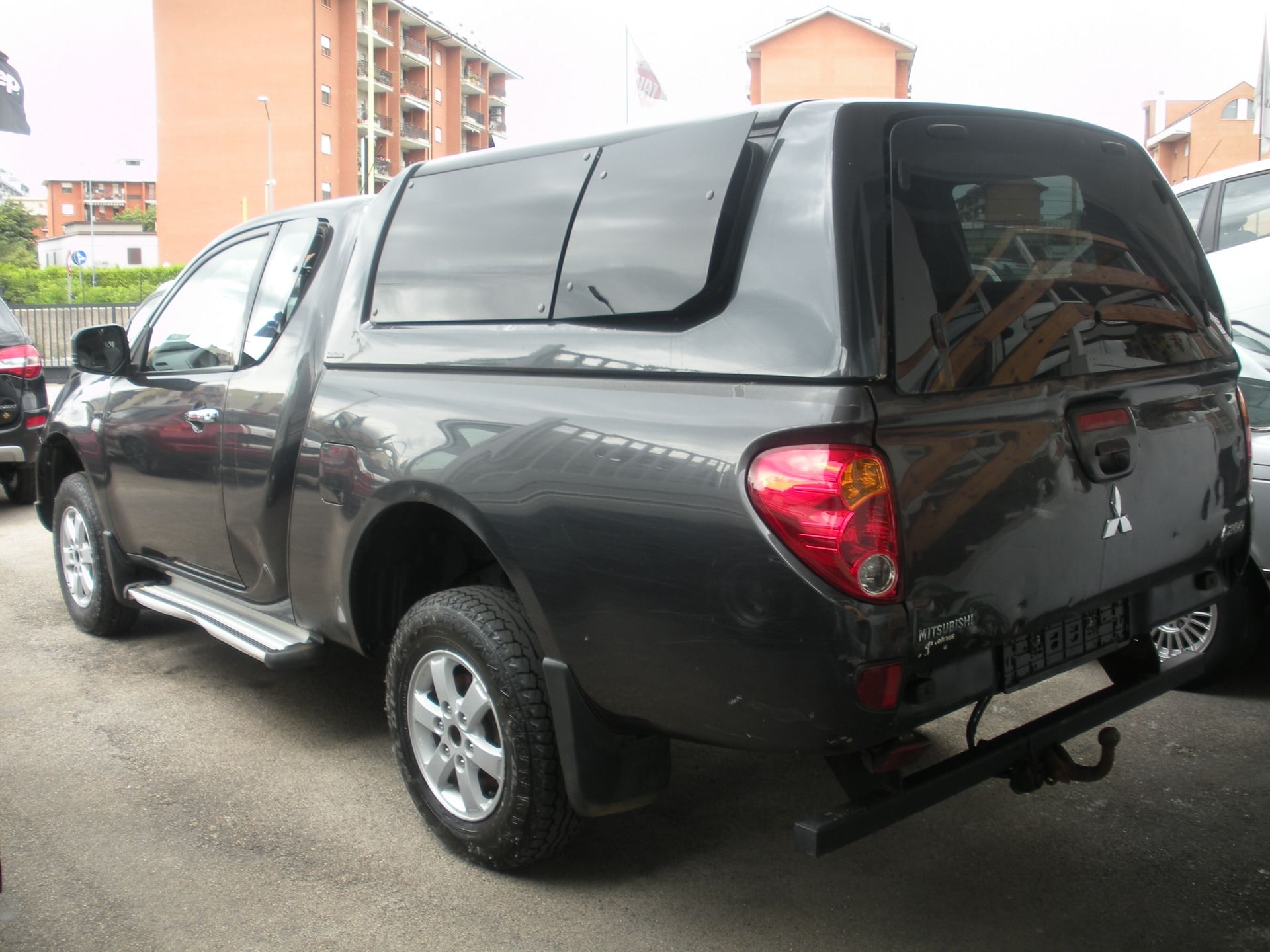 Mitsubishi L200