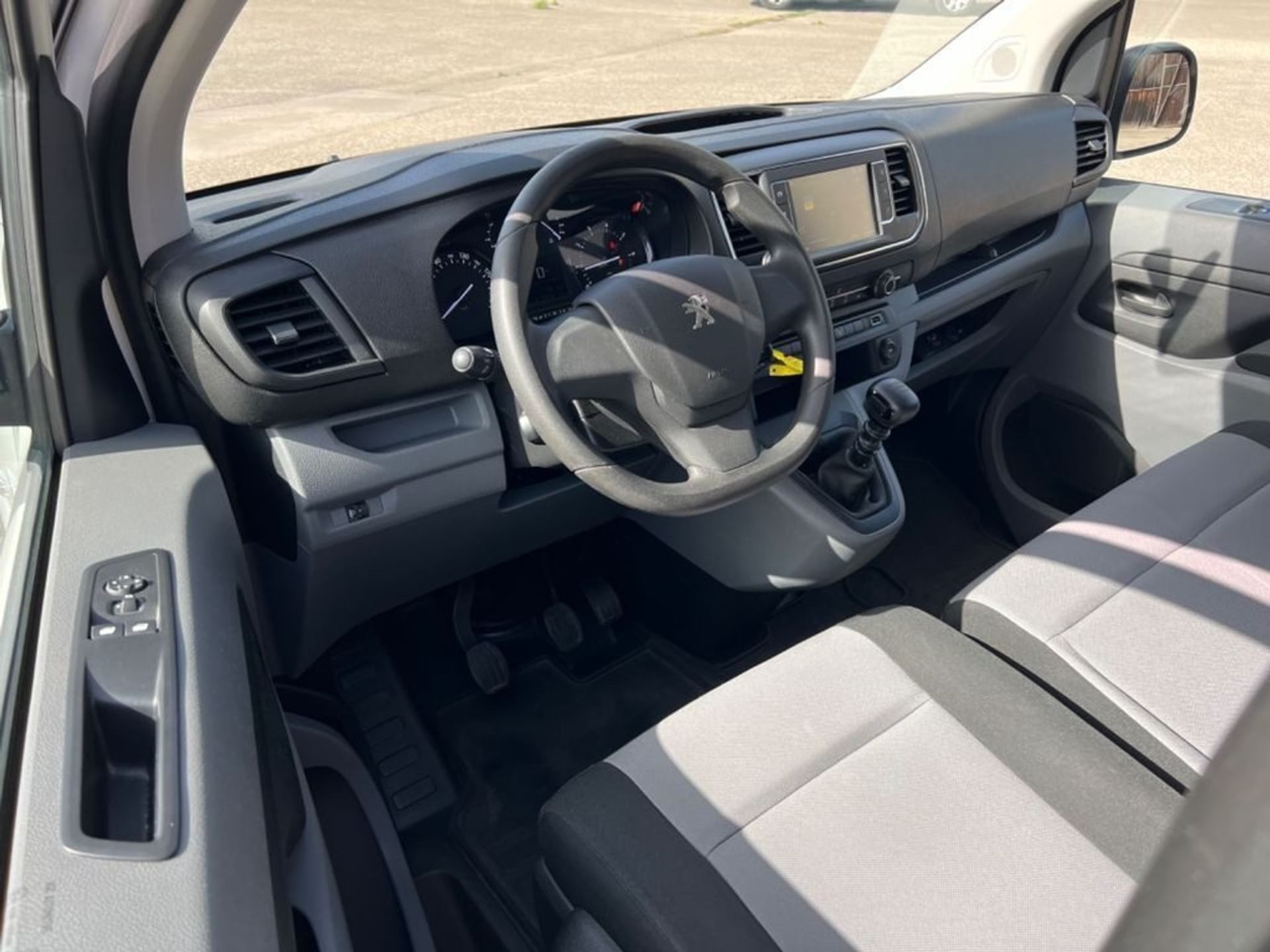 Peugeot Traveller
