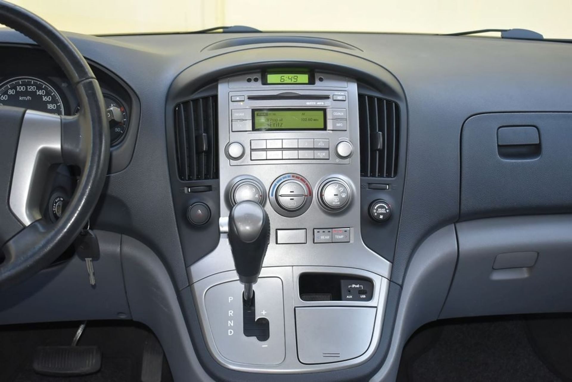 Hyundai H-1