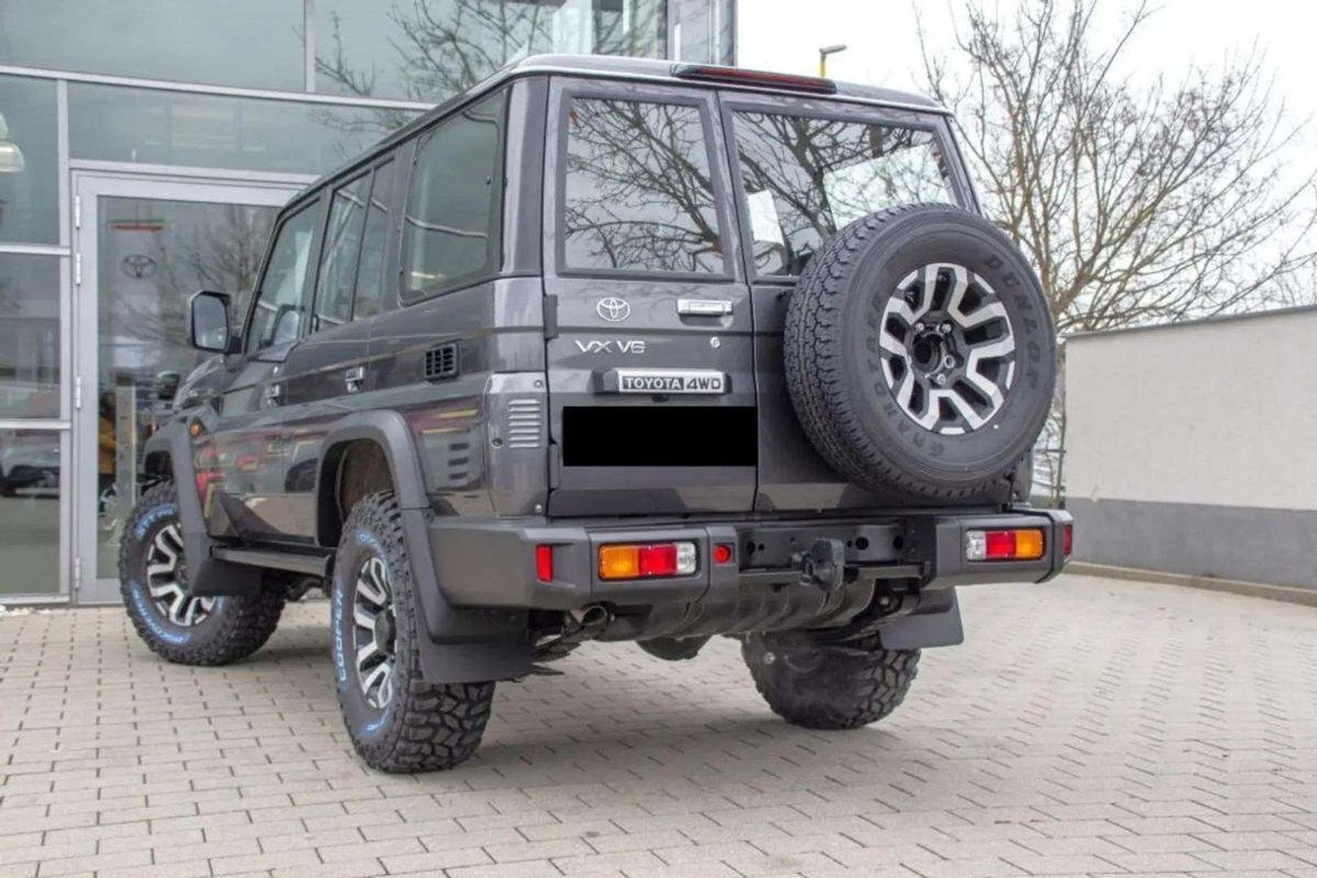 Toyota Land Cruiser