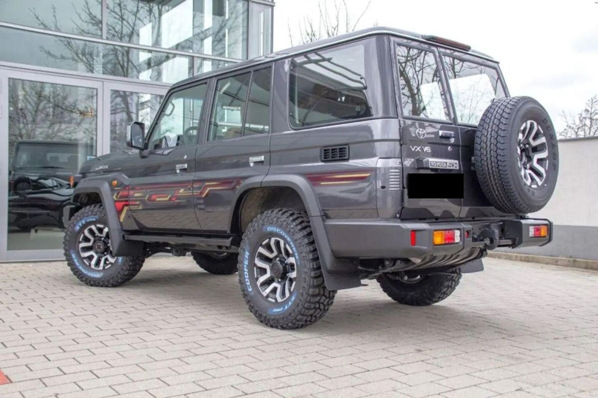 Toyota Land Cruiser