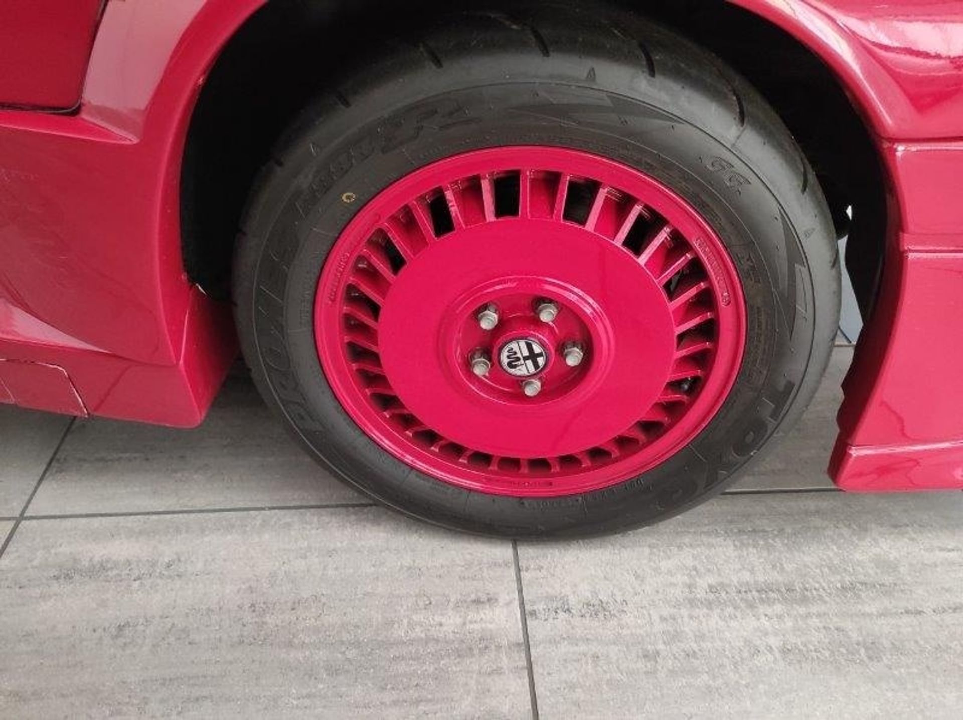 Alfa Romeo 75