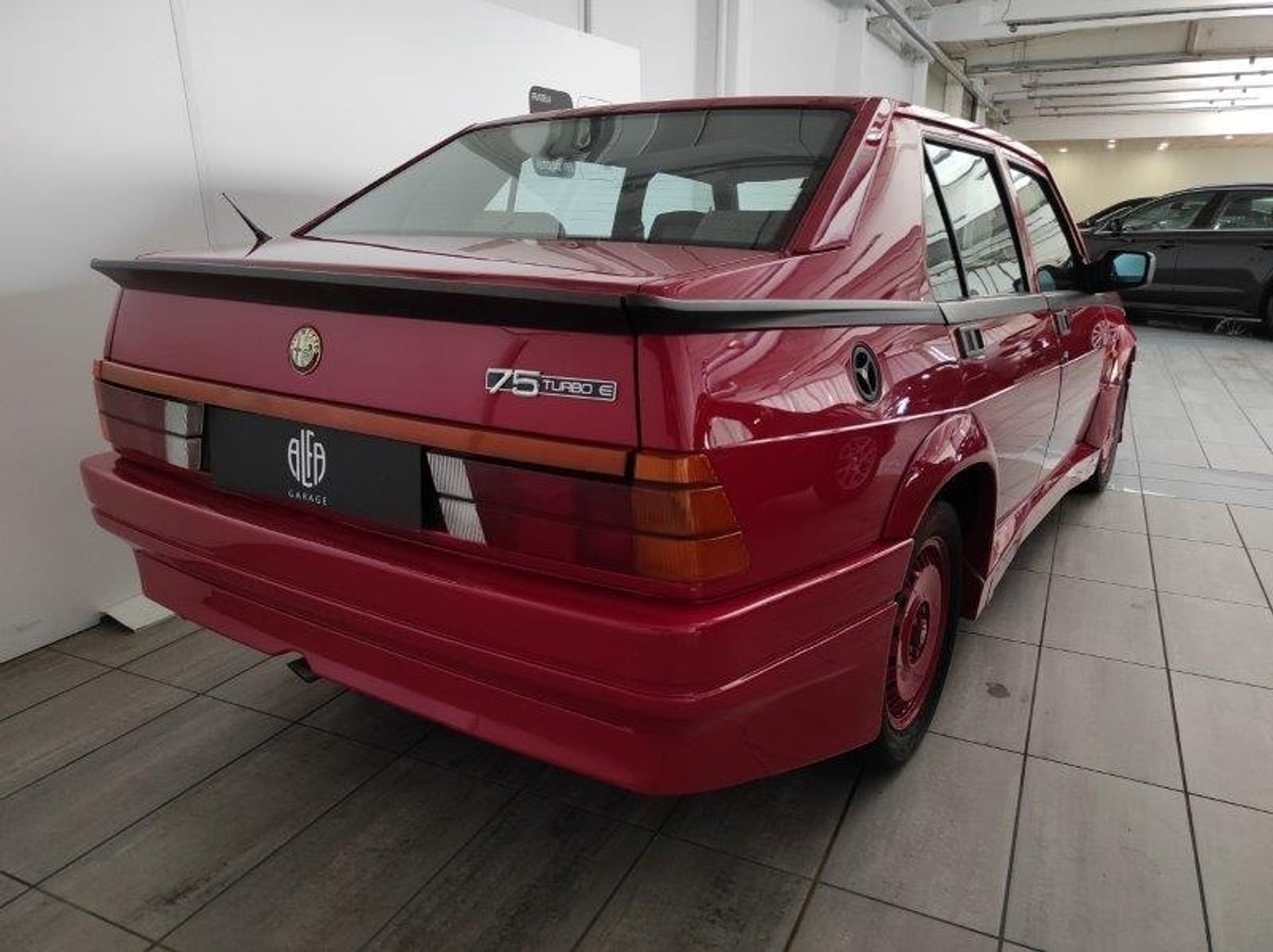 Alfa Romeo 75