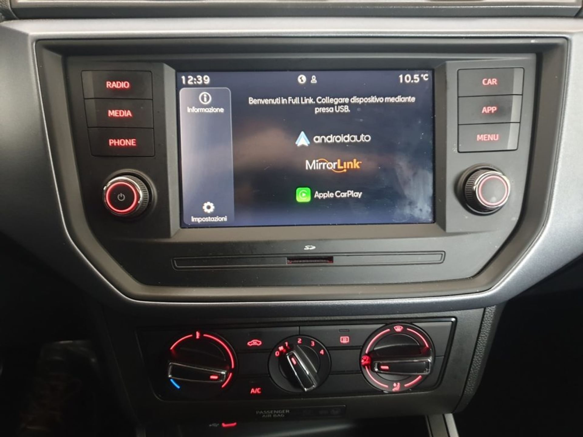 Seat Arona
