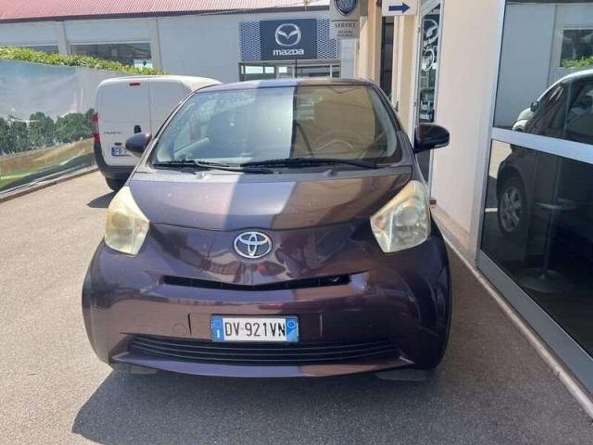 Toyota iQ