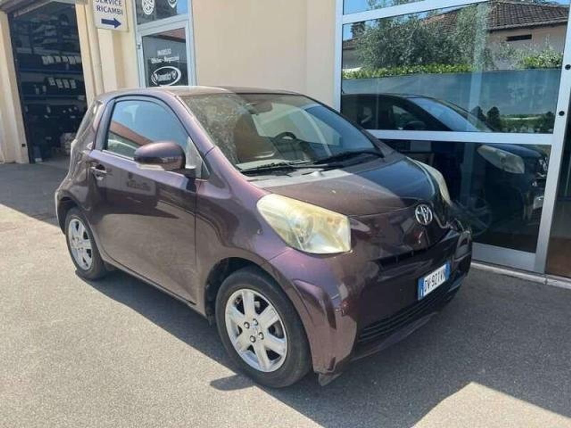 Toyota iQ