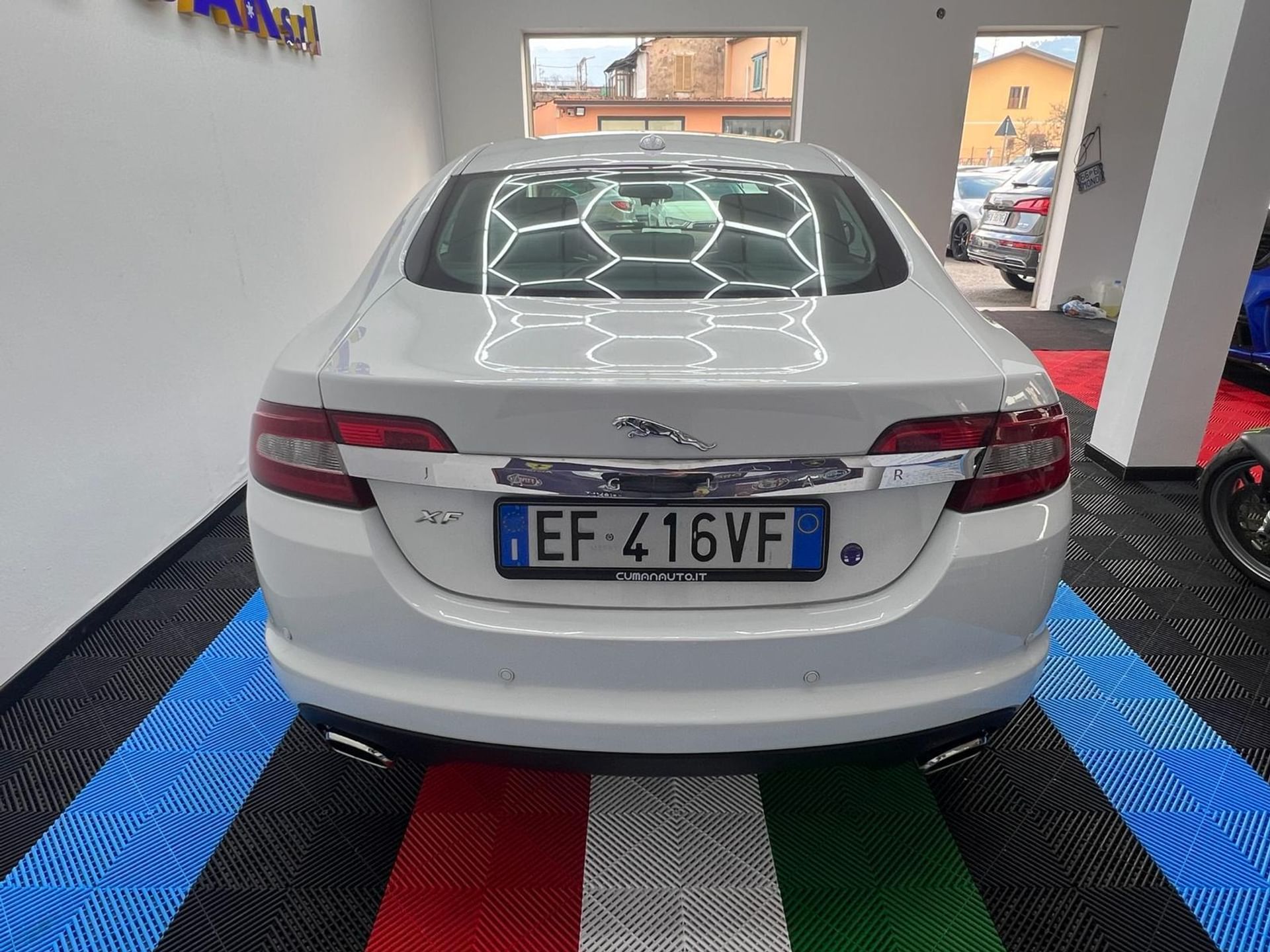 Jaguar XF