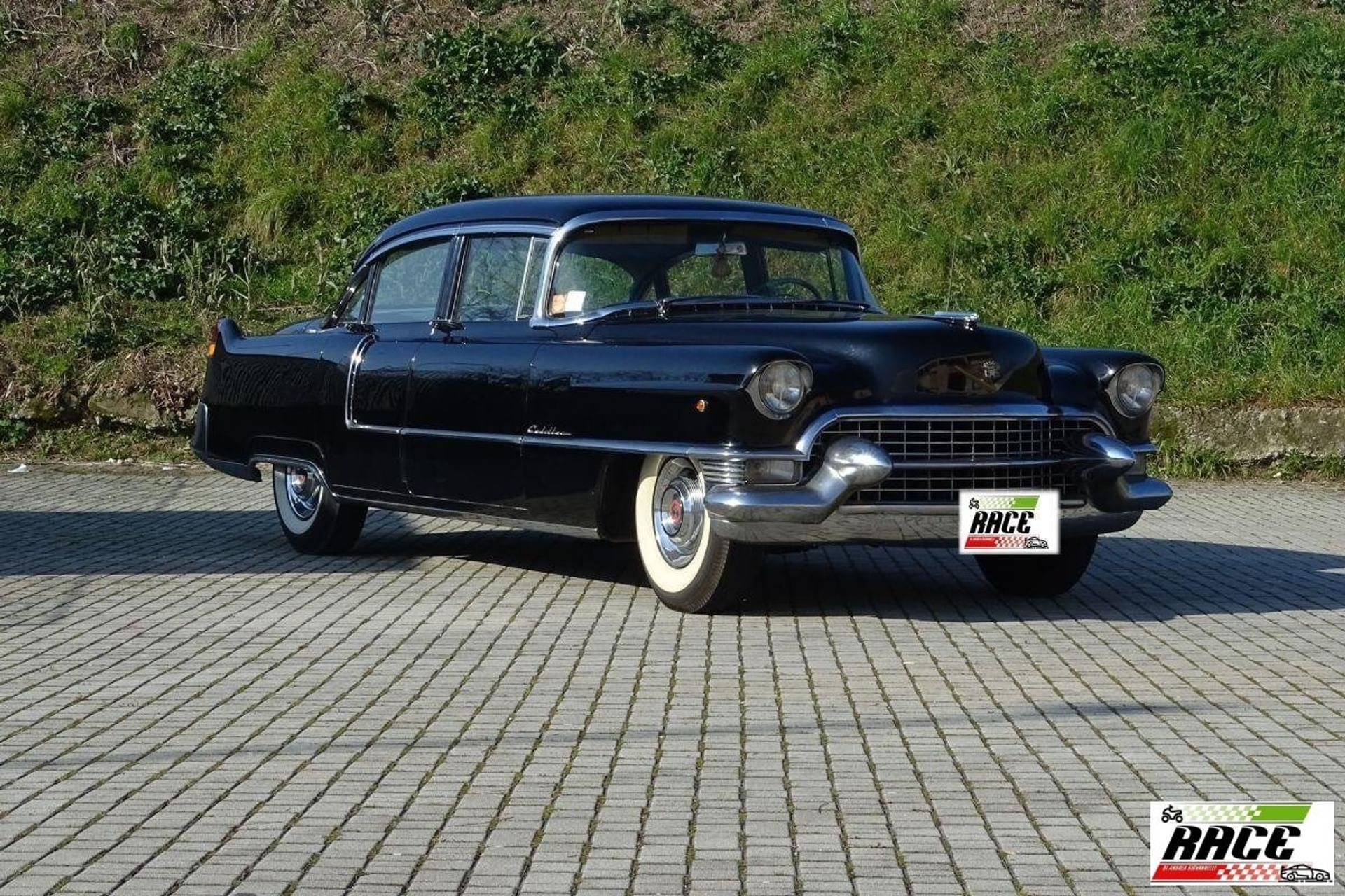 Cadillac Sedan
