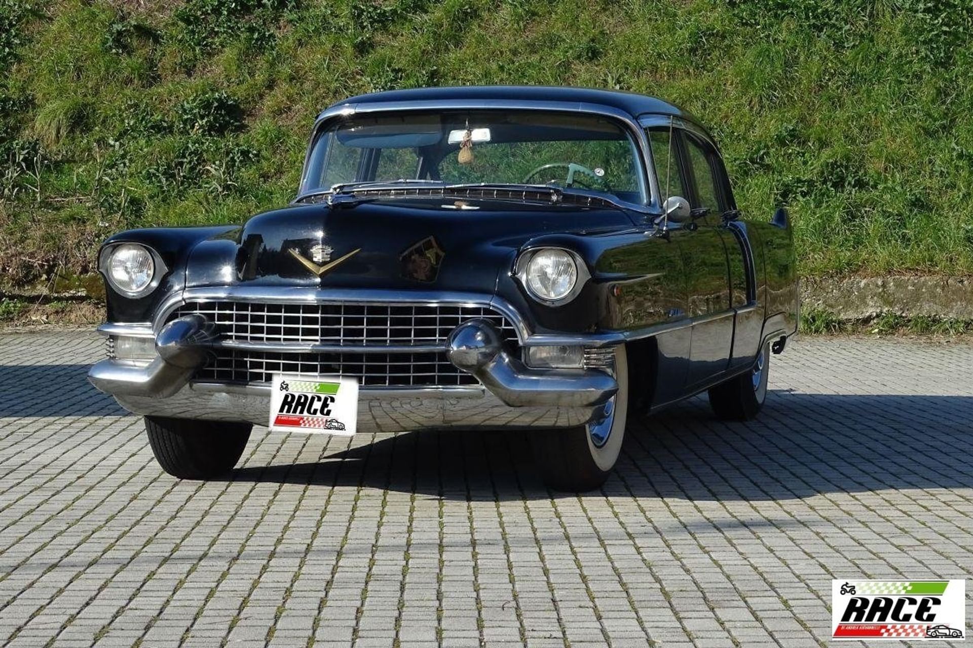 Cadillac Sedan