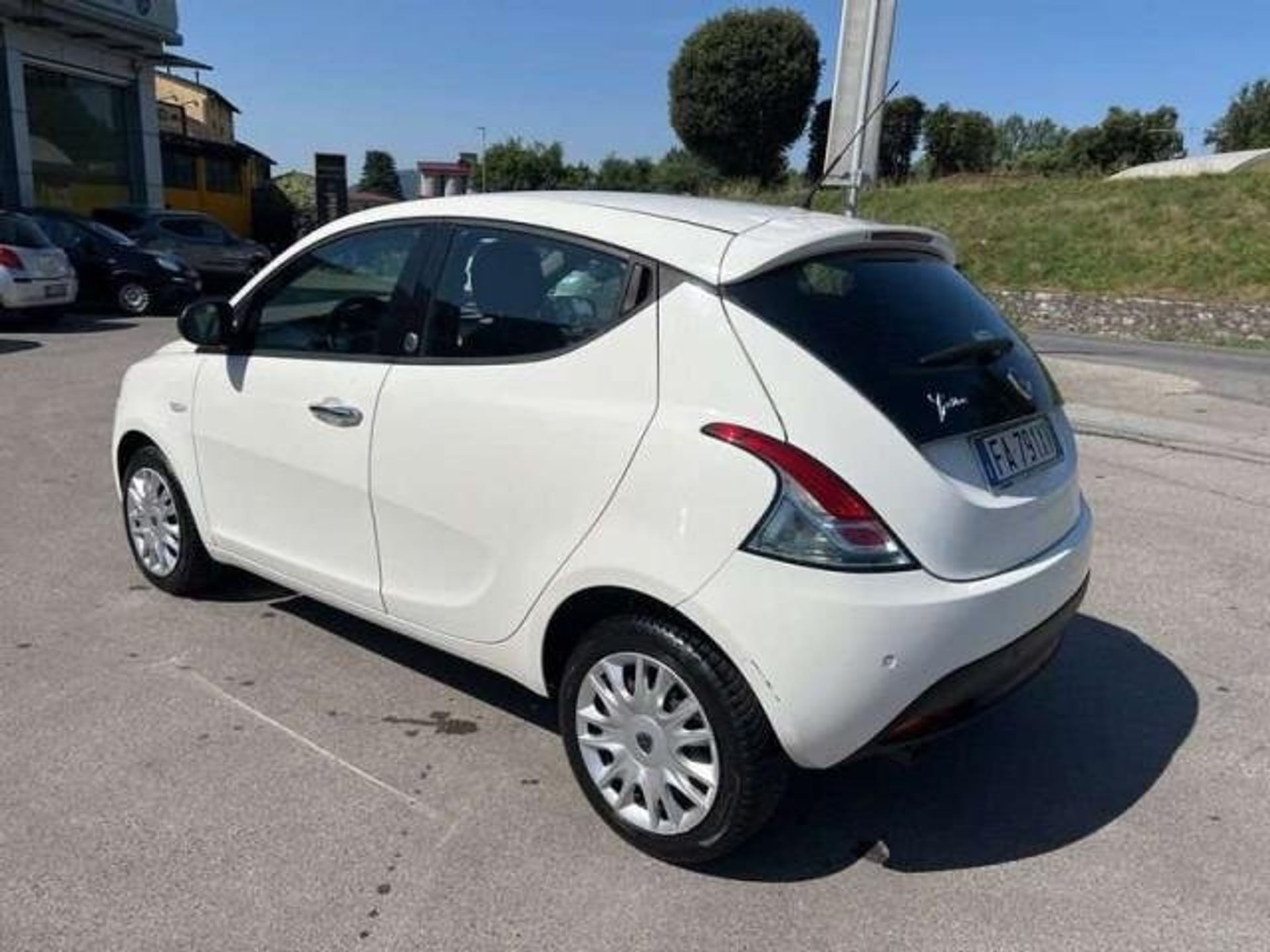 Lancia Ypsilon