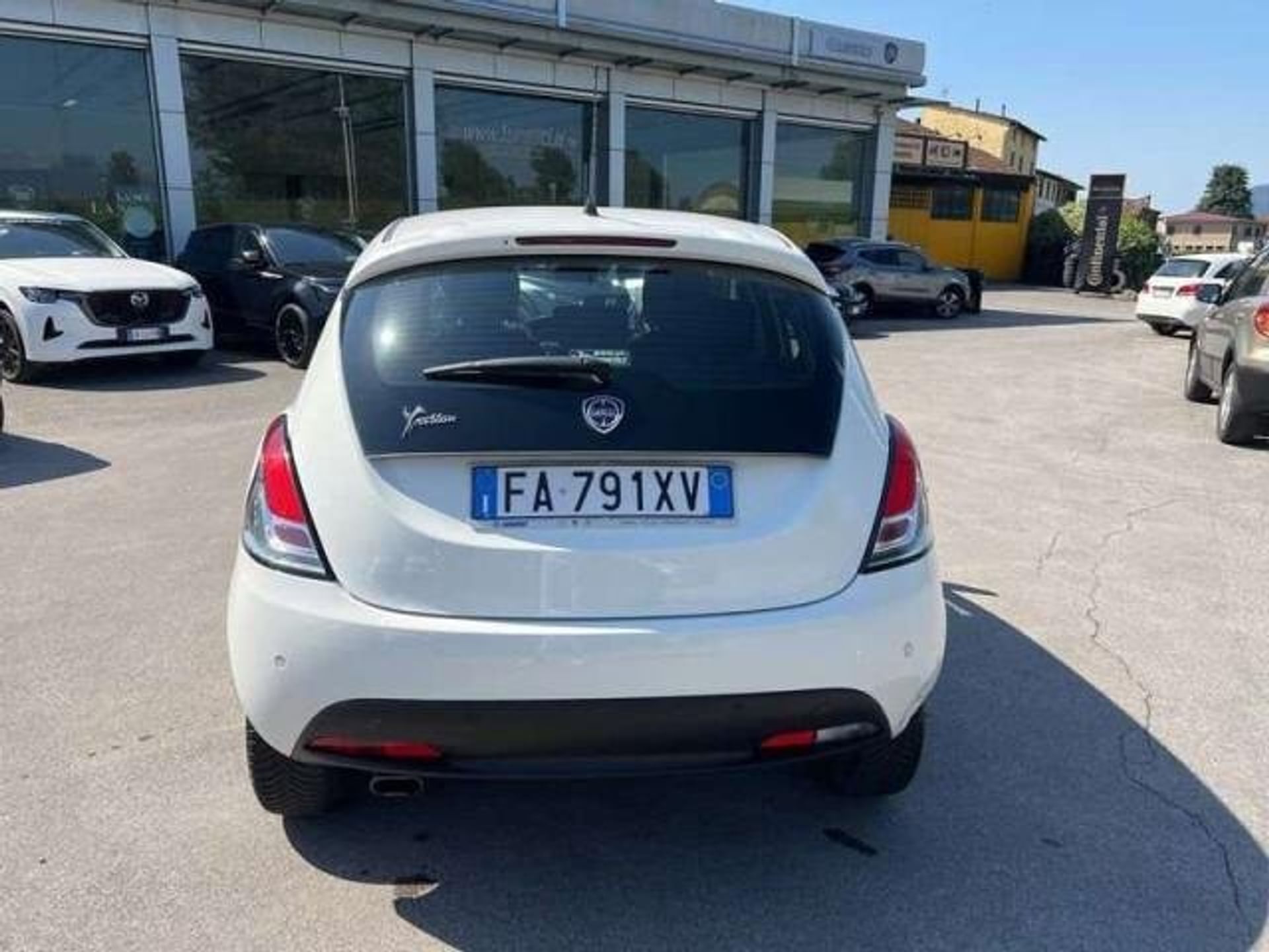 Lancia Ypsilon