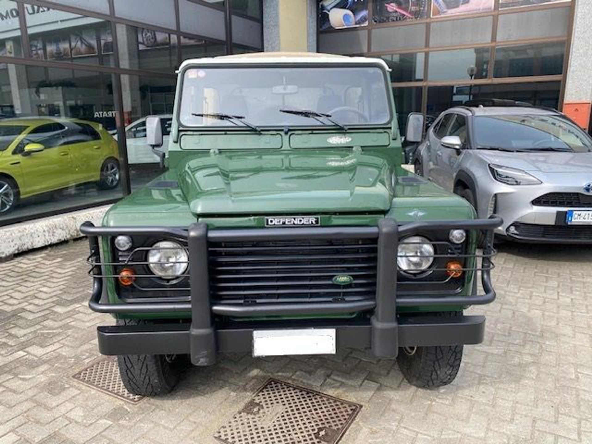 Land Rover Defender