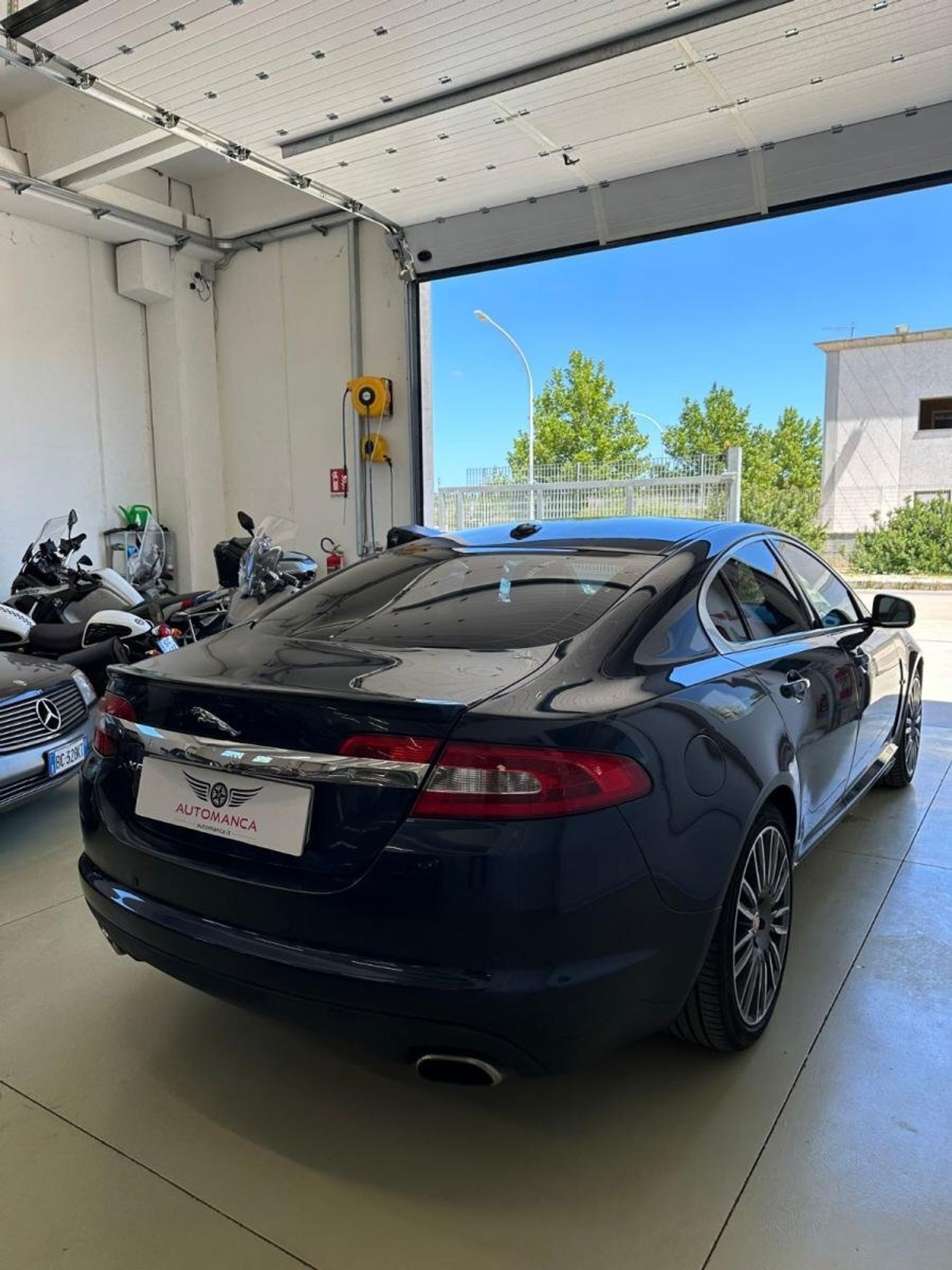 Jaguar XF