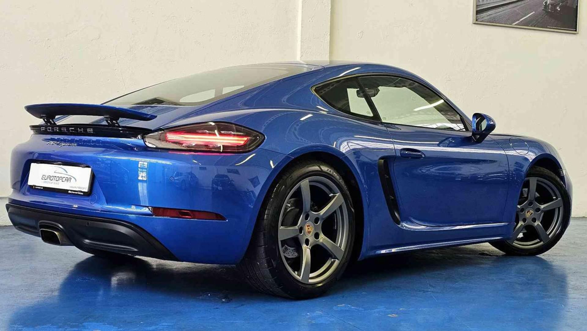 Porsche 718