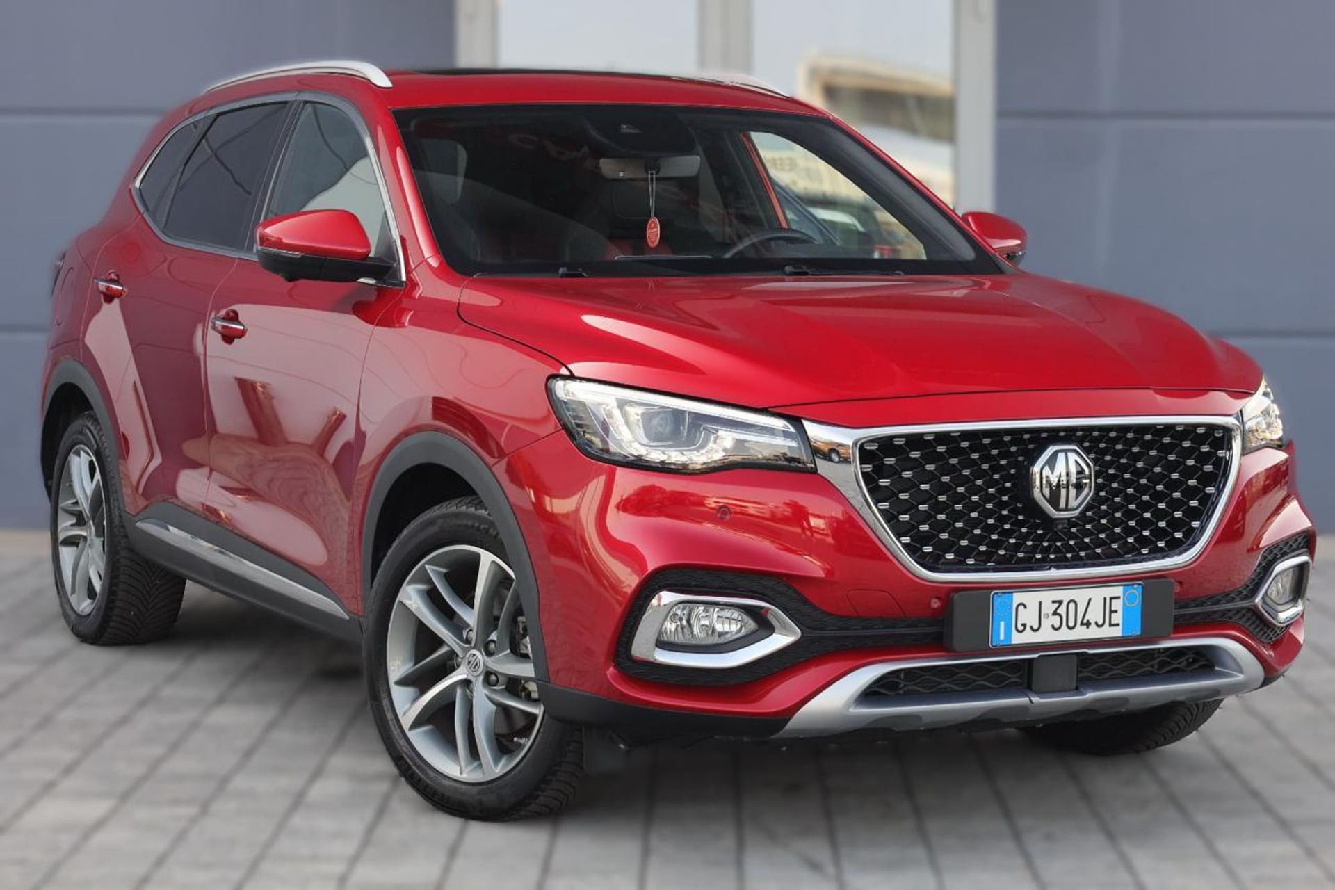 MG EHS Plug-in Hybrid