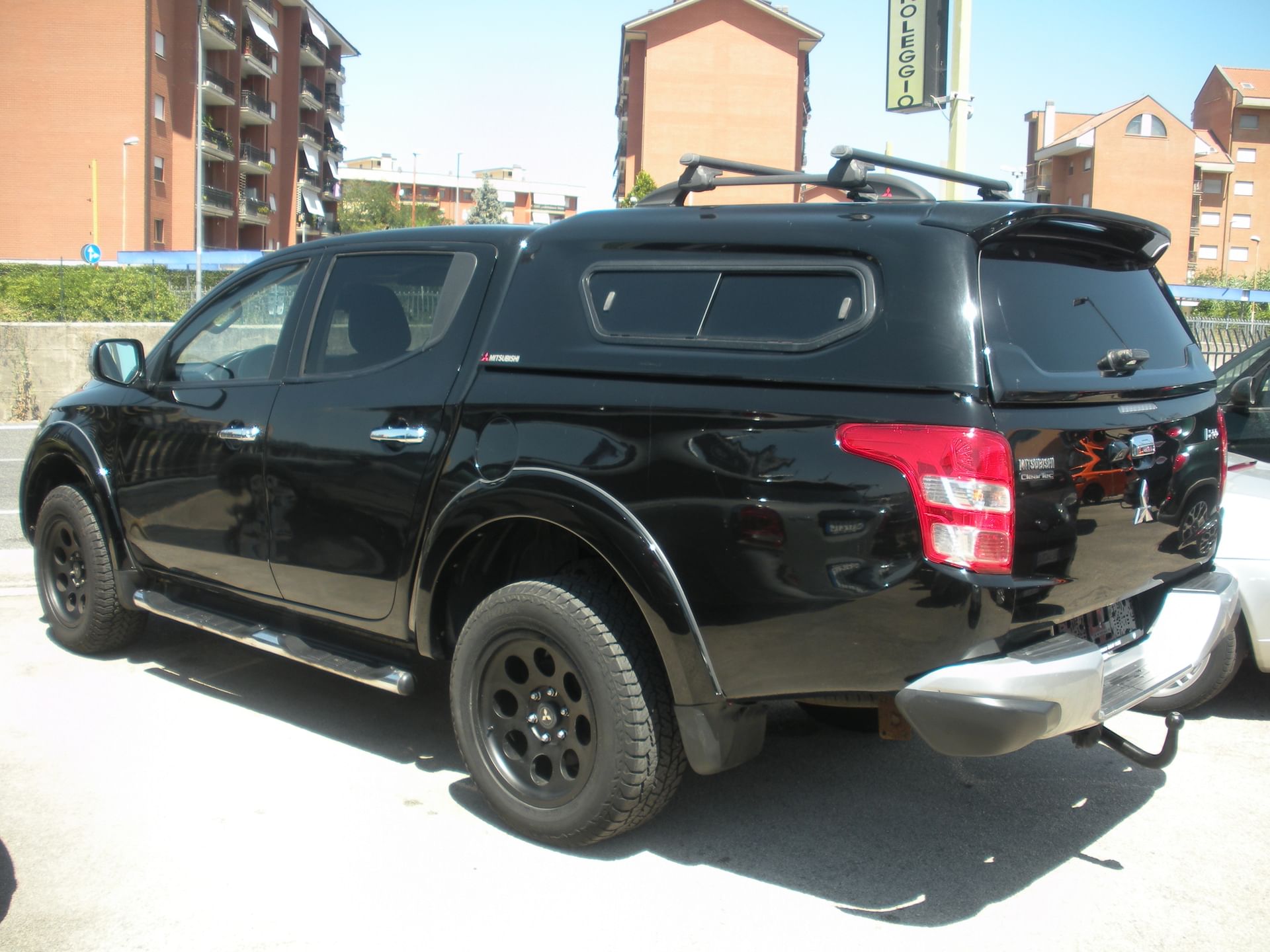 Mitsubishi L200