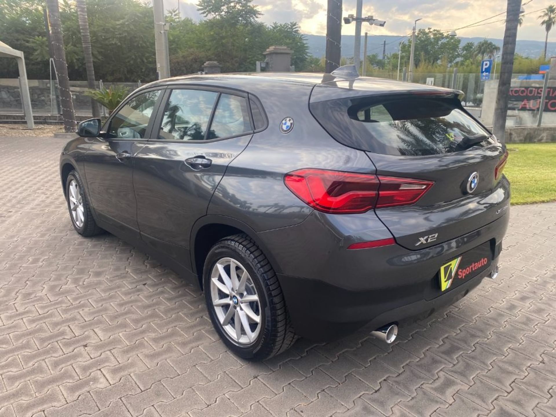 BMW X2