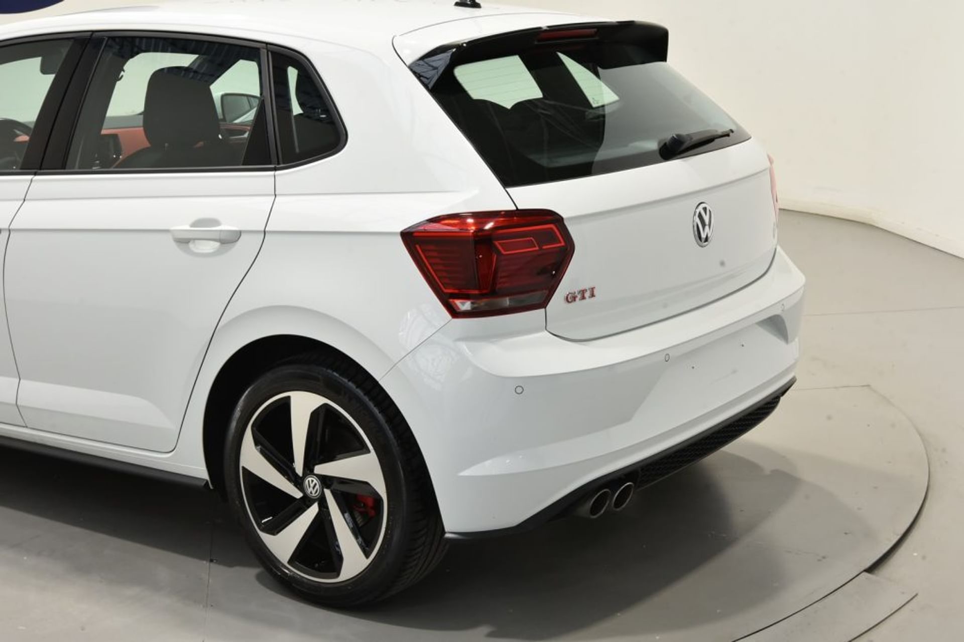 Volkswagen 2.0 TSI - Posteriore sinitro
