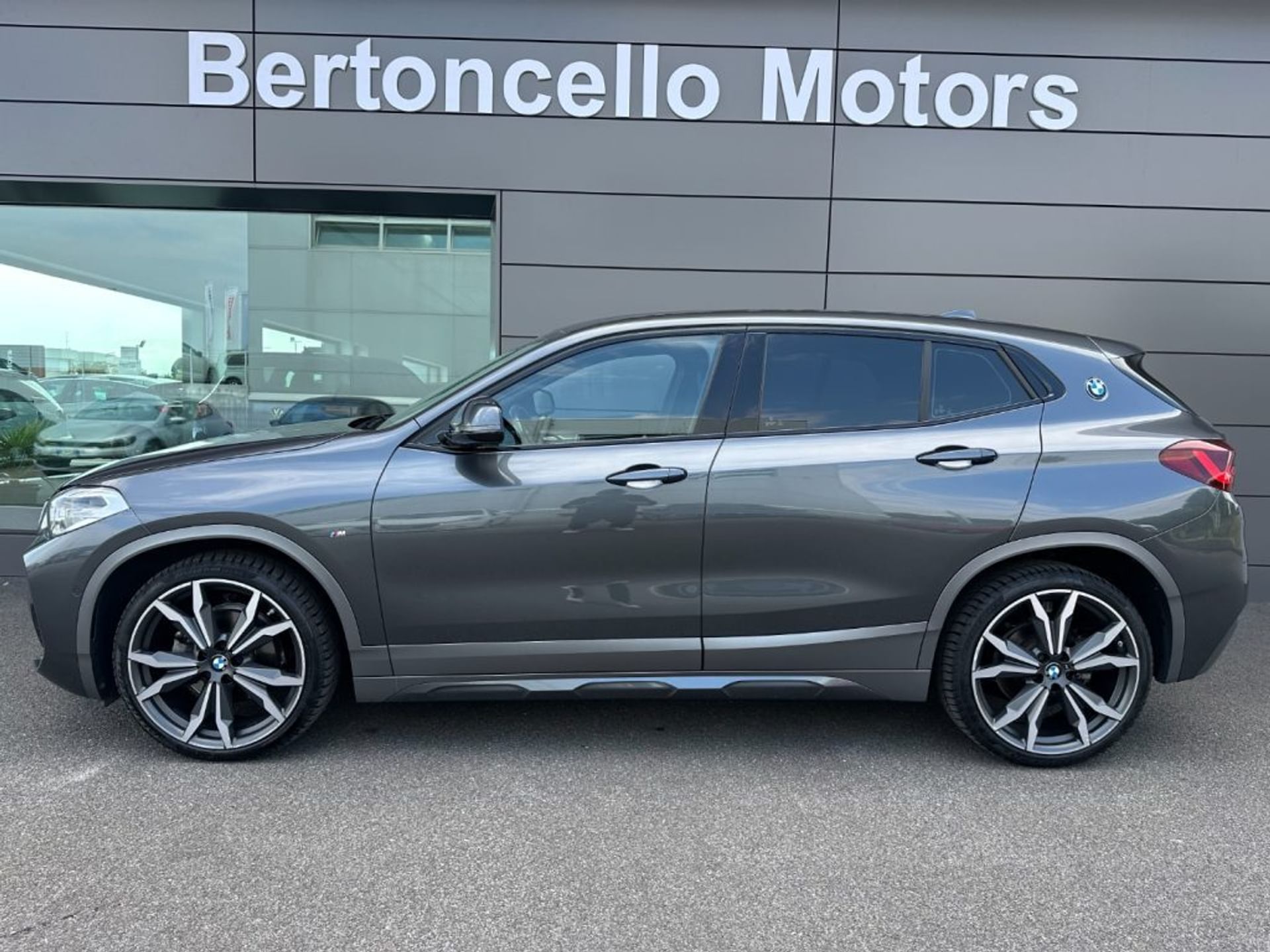 BMW X2