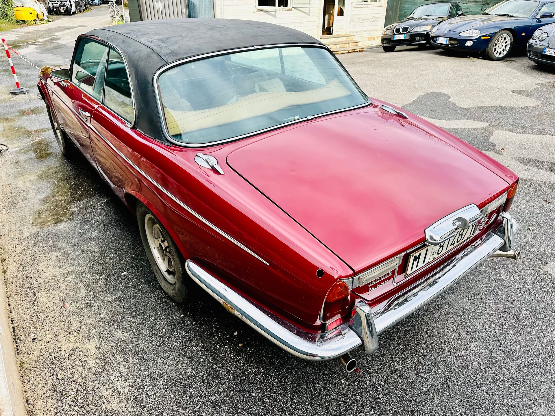 Jaguar XJ