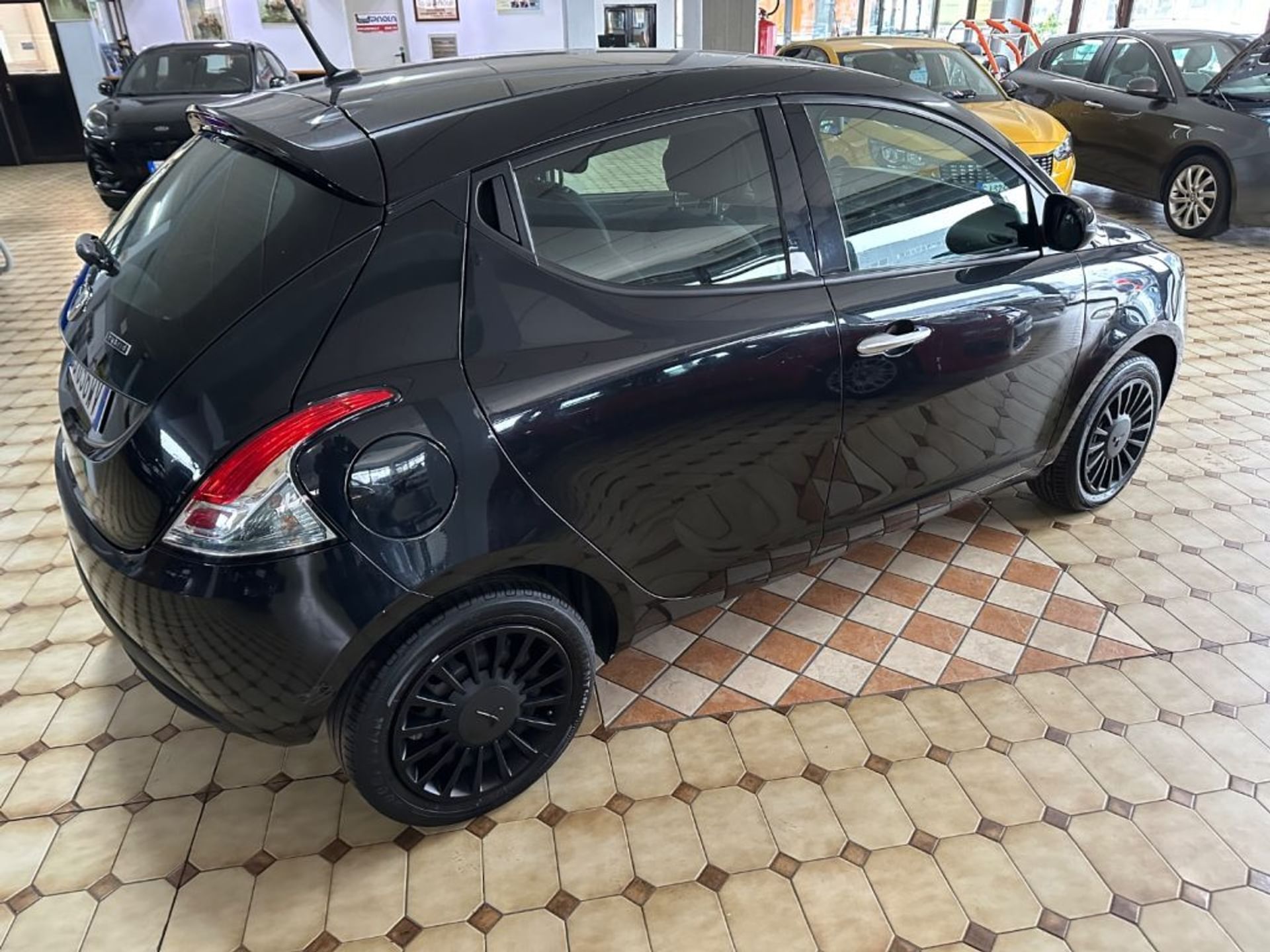 Lancia Ypsilon