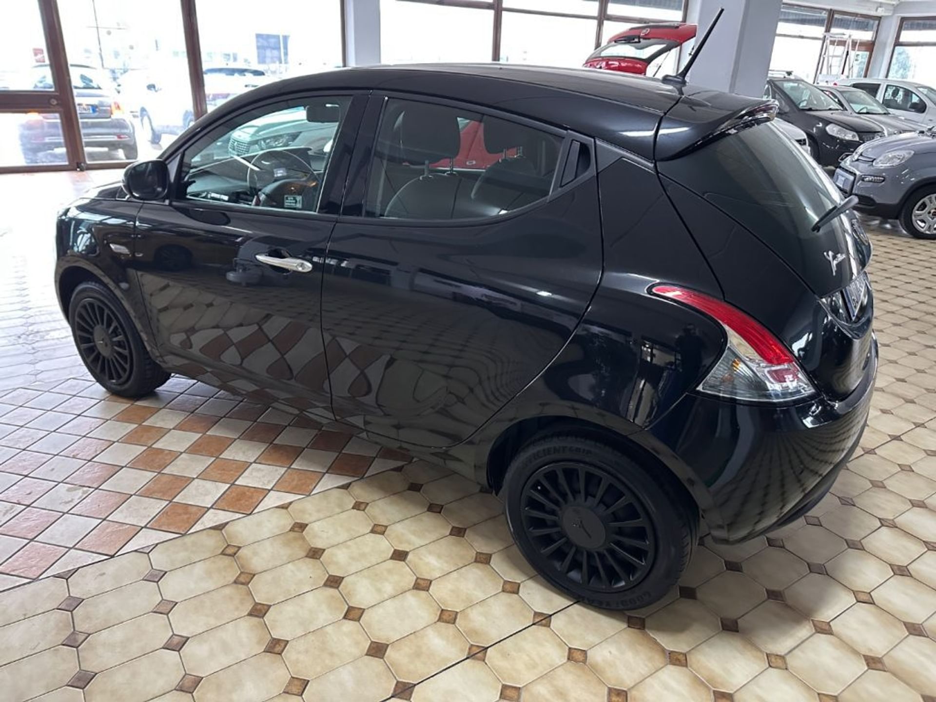 Lancia Ypsilon