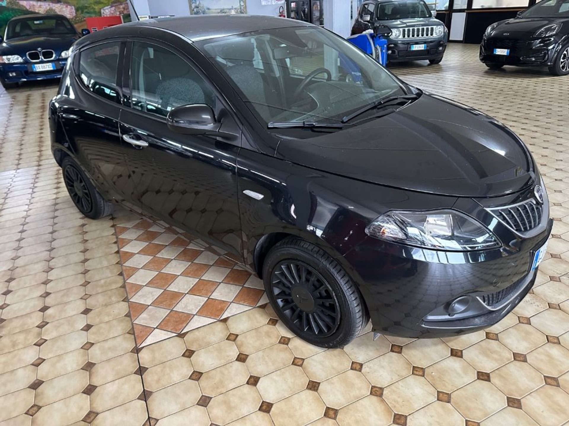 Lancia Ypsilon