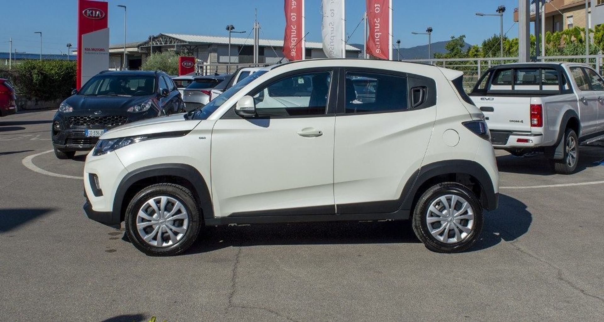 Mahindra KUV100