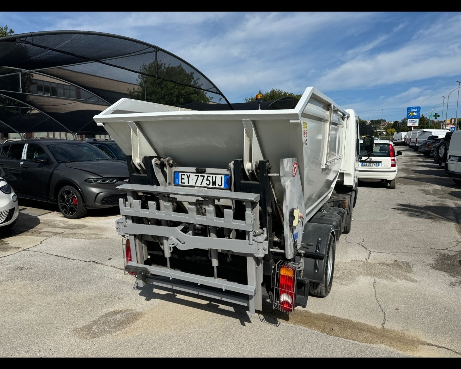 Nissan Cabstar