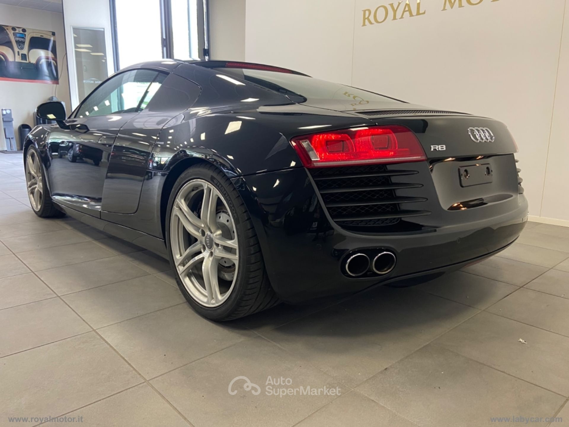 Audi R8