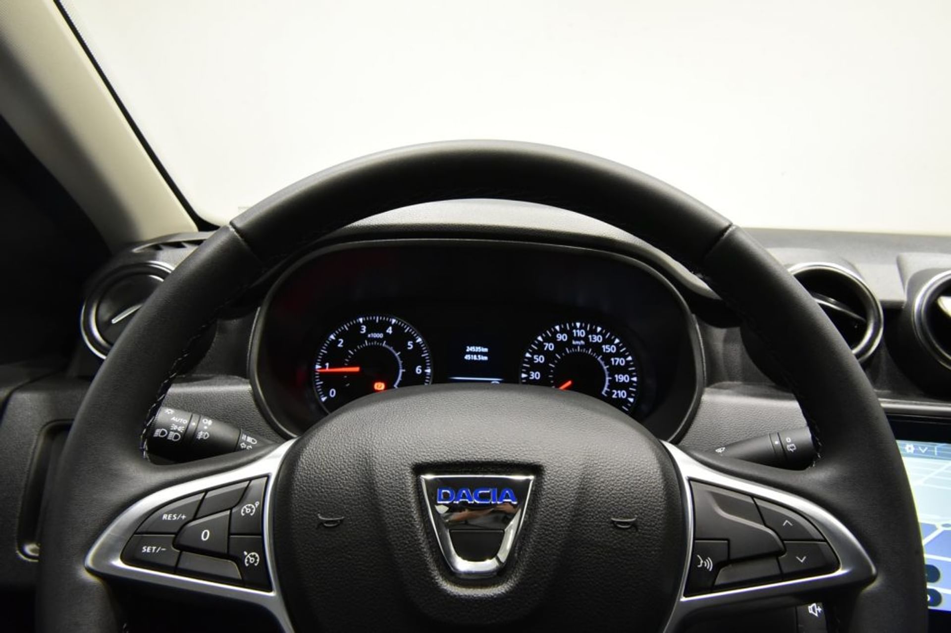 Dacia 1.5 Blue dCi 8V 115 CV - Volante
