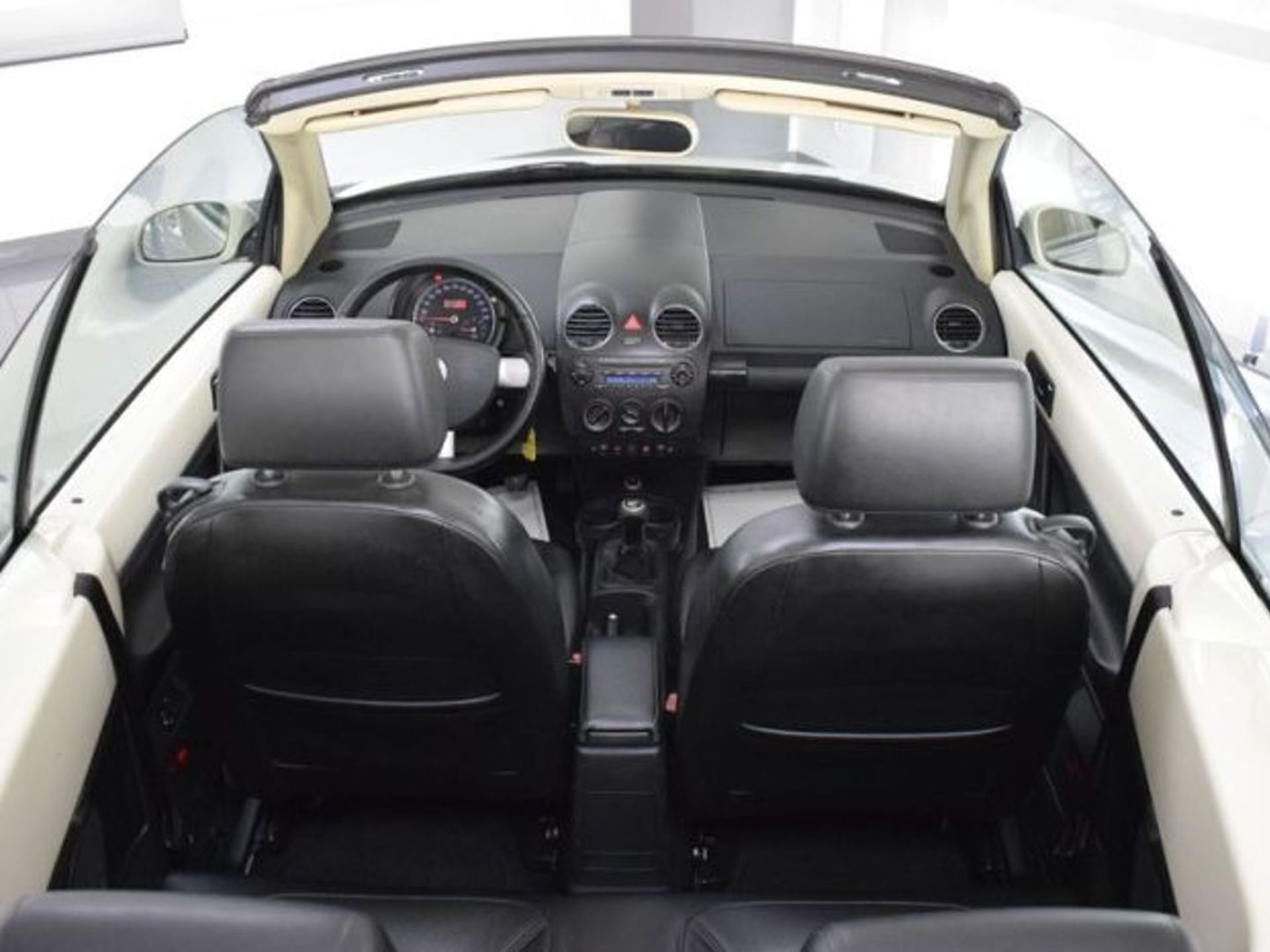 Volkswagen New Beetle