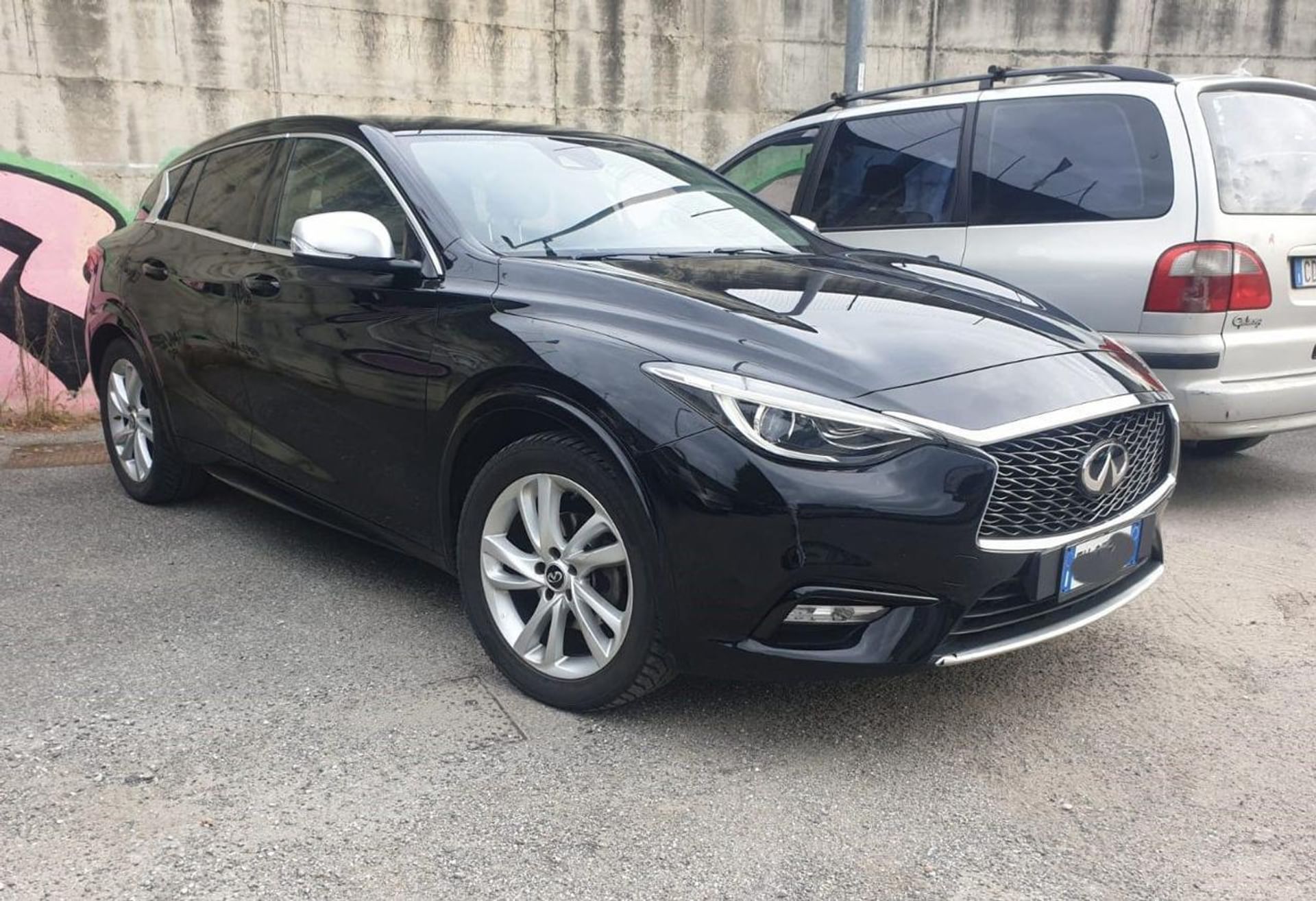Infiniti Q30