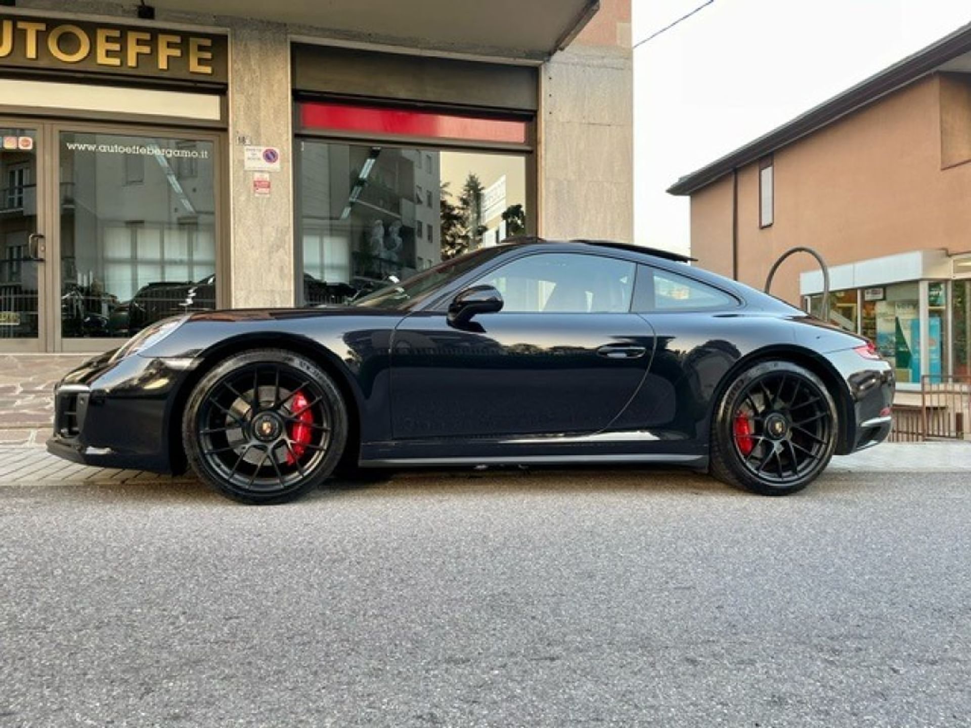 Porsche 911