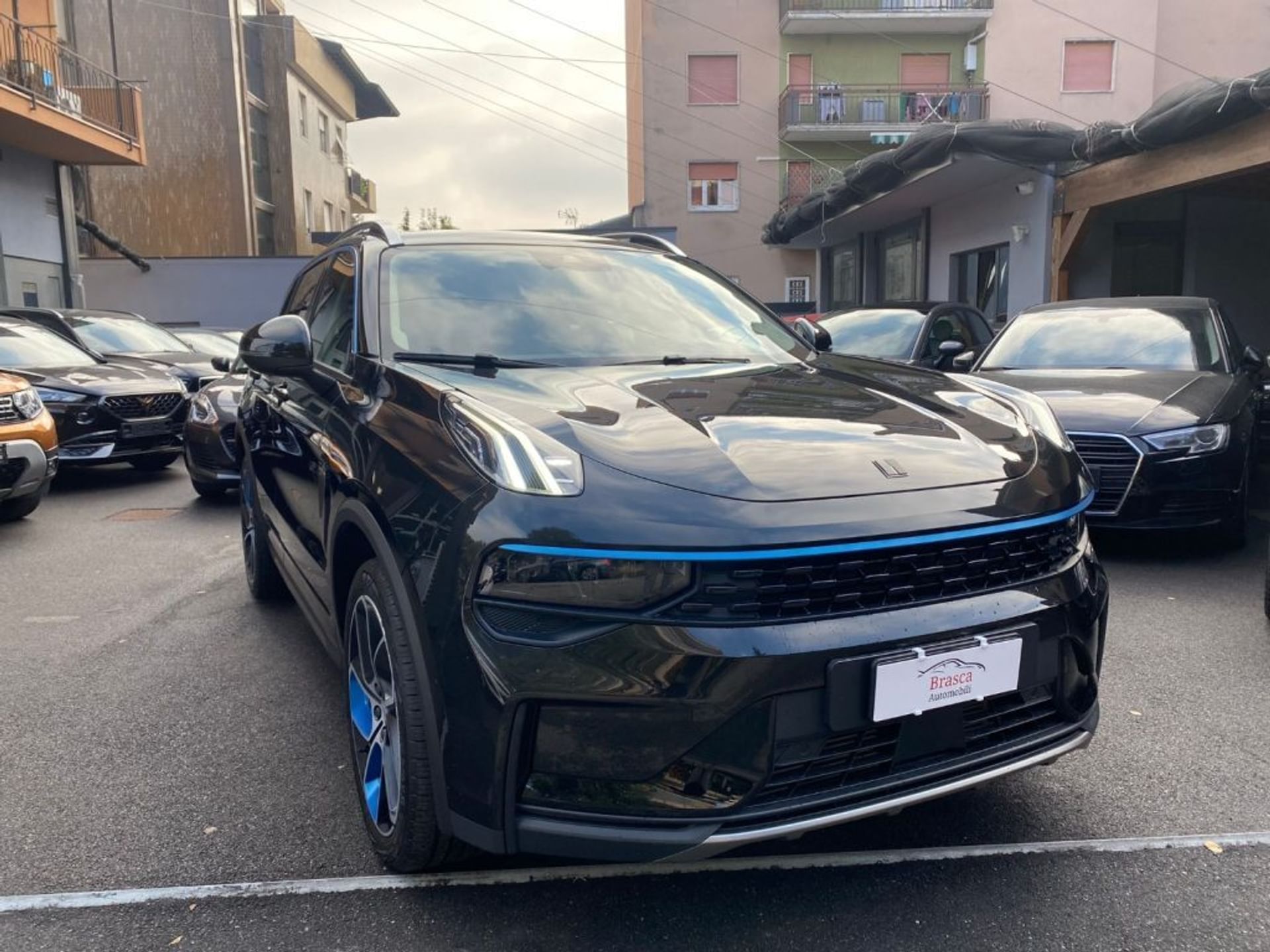 Lynk & Co 01